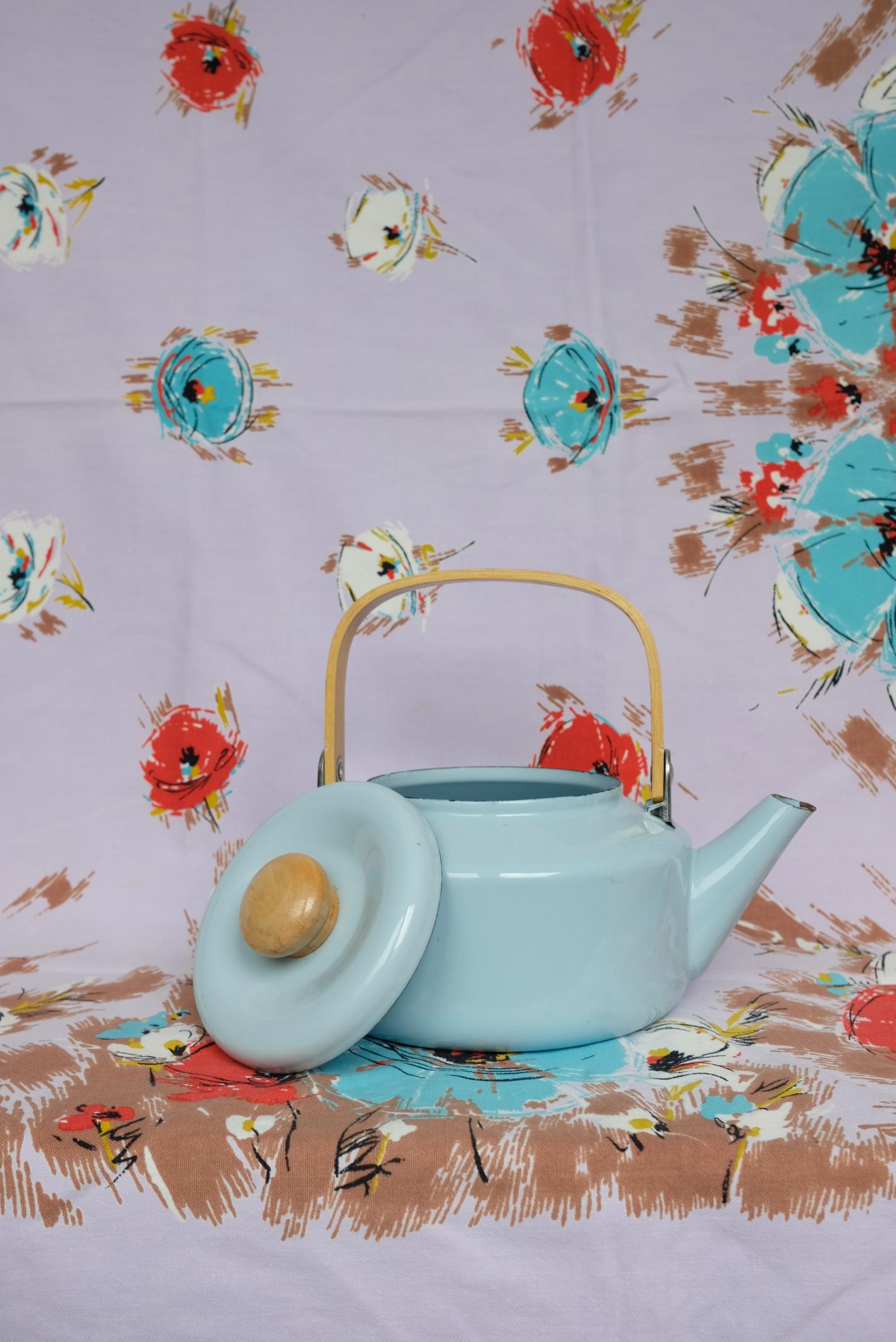 Théière/Bouilloire style scandinave en tôle émaillé