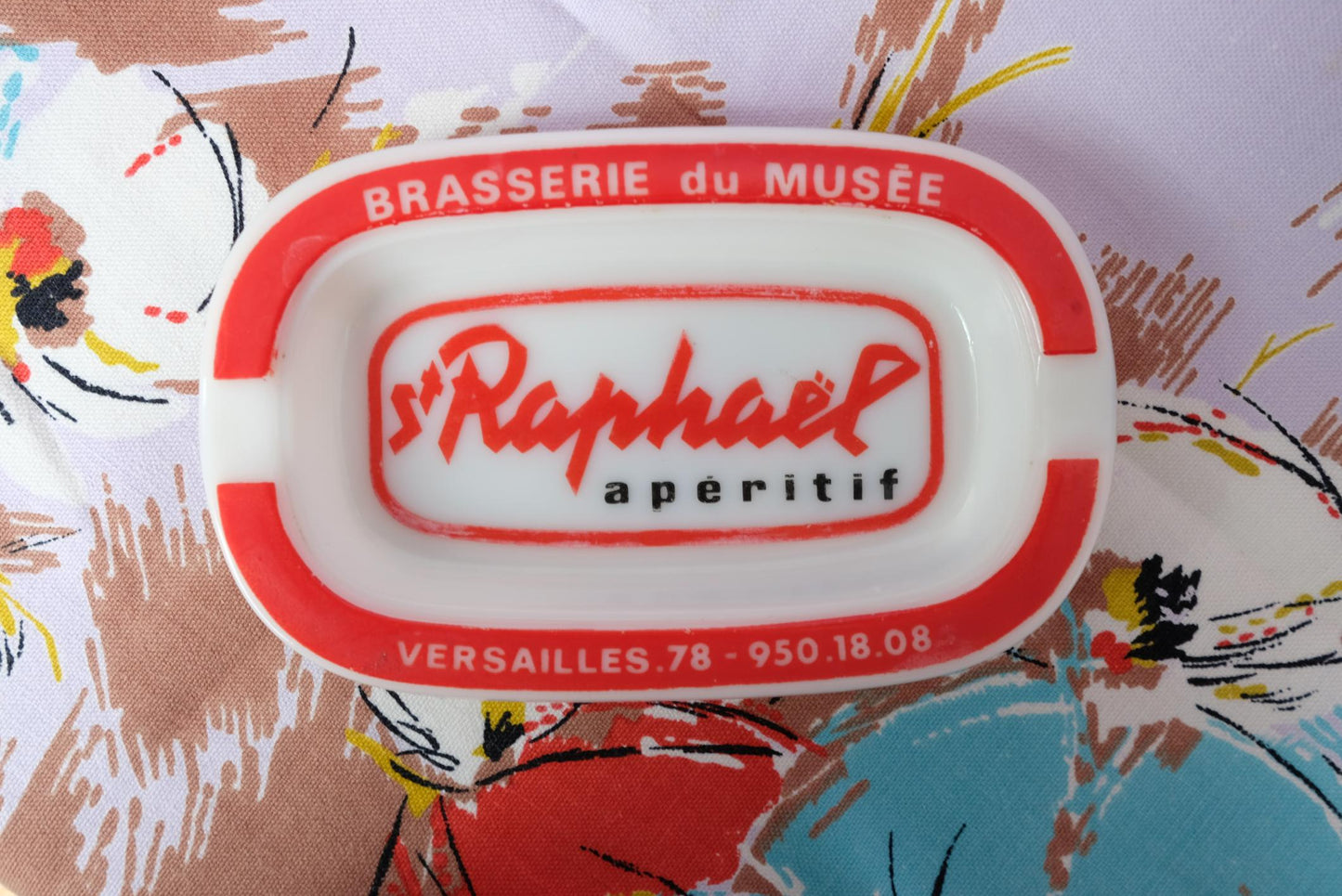 Cendrier publicitaire Saint Raphaël en Opaline