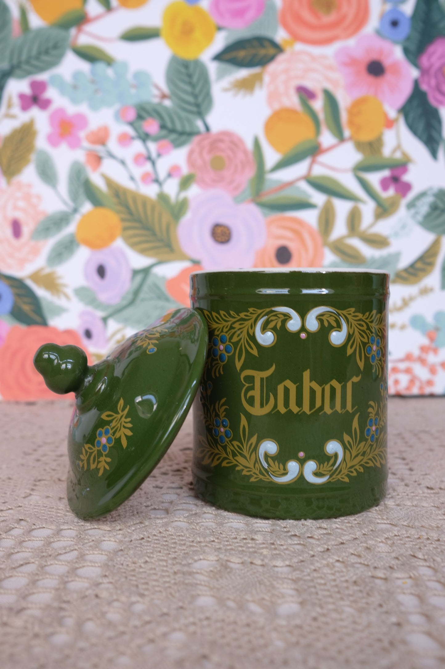Pot à tabac en céramique