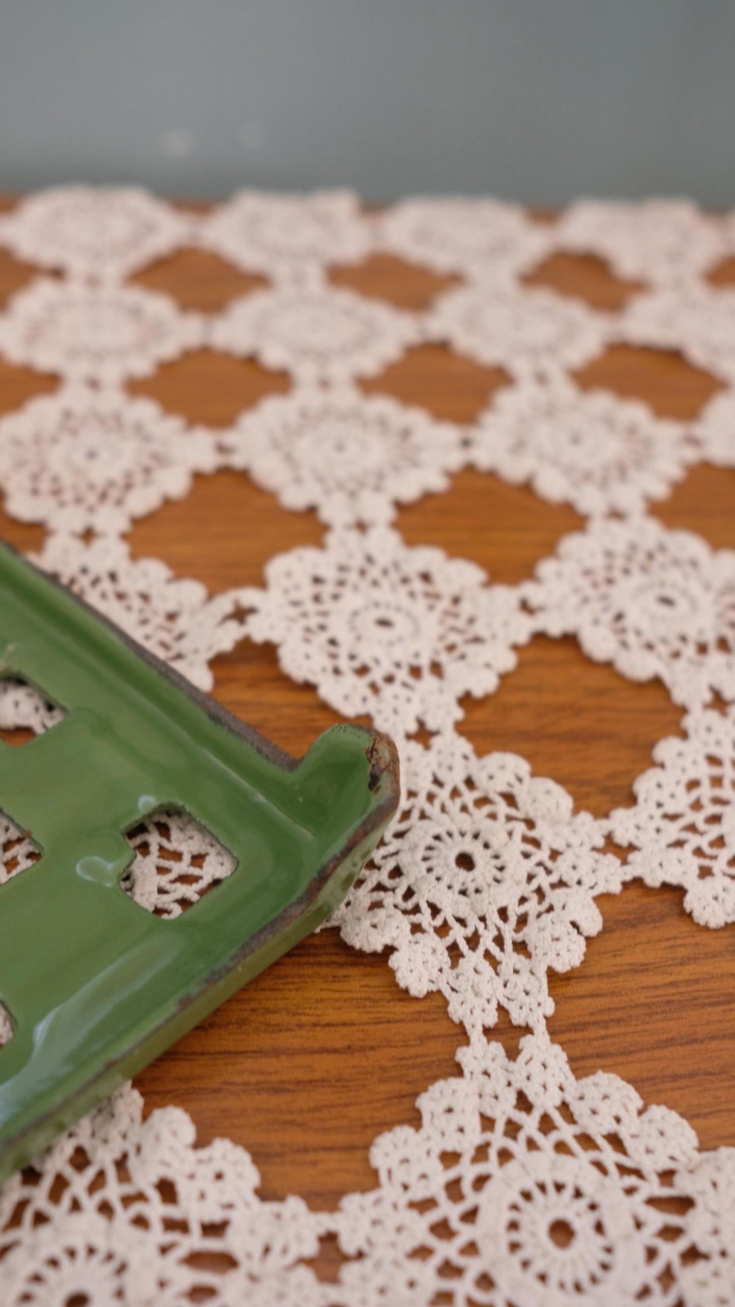 Dessous de plat vintage en fonte émaillée