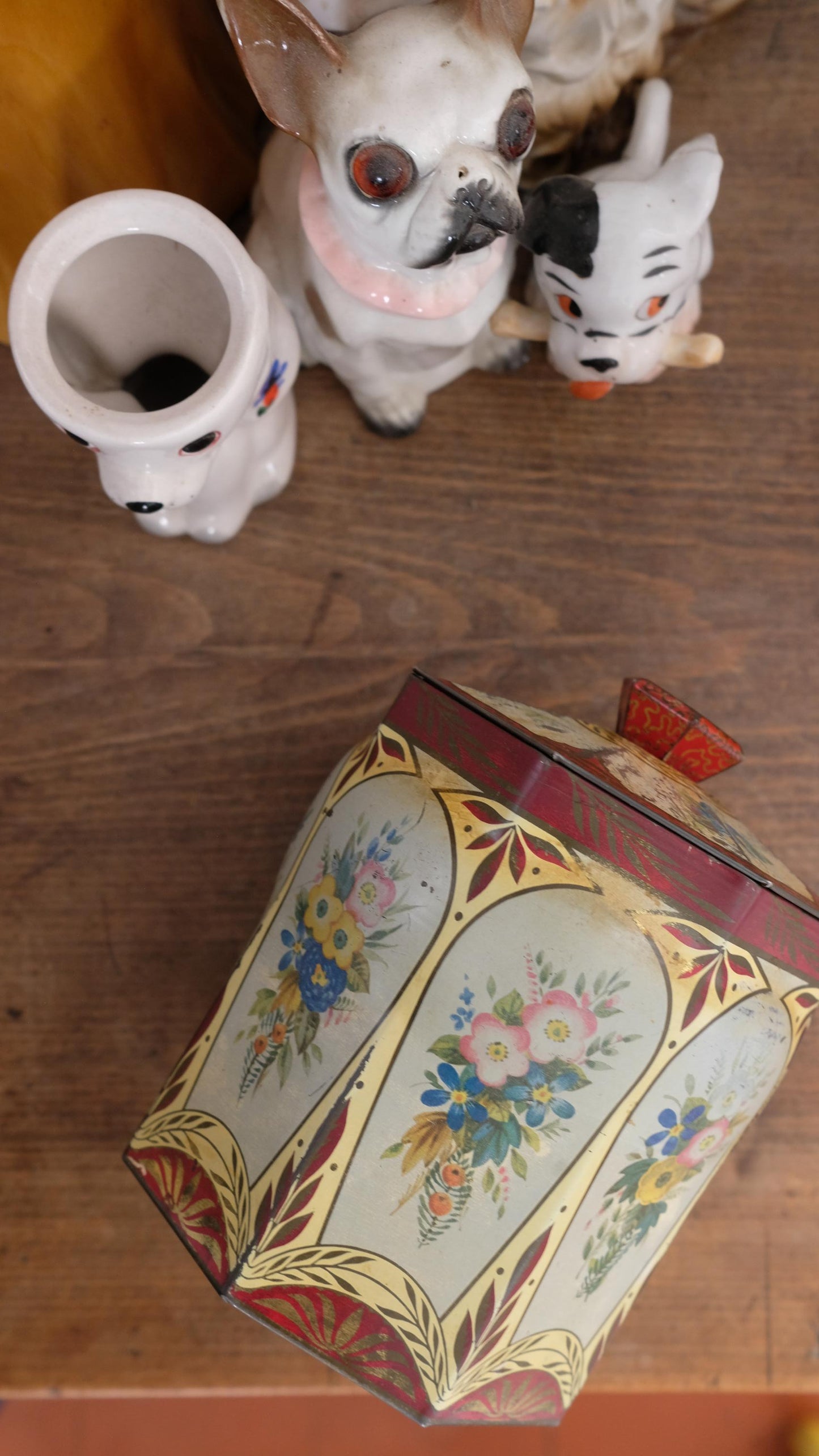 Boîte de bonbons vintage en métal