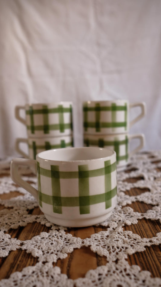 Lot de cinq tasses à carreaux vintage style moulin des loups