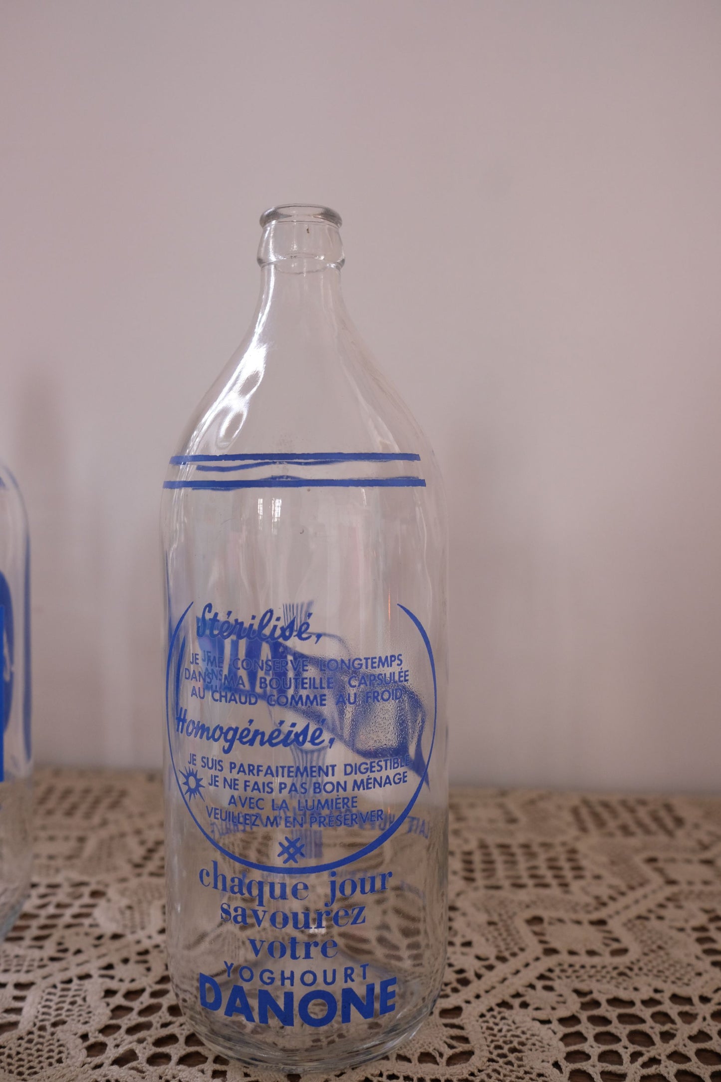 Bouteilles de lait publicitaires