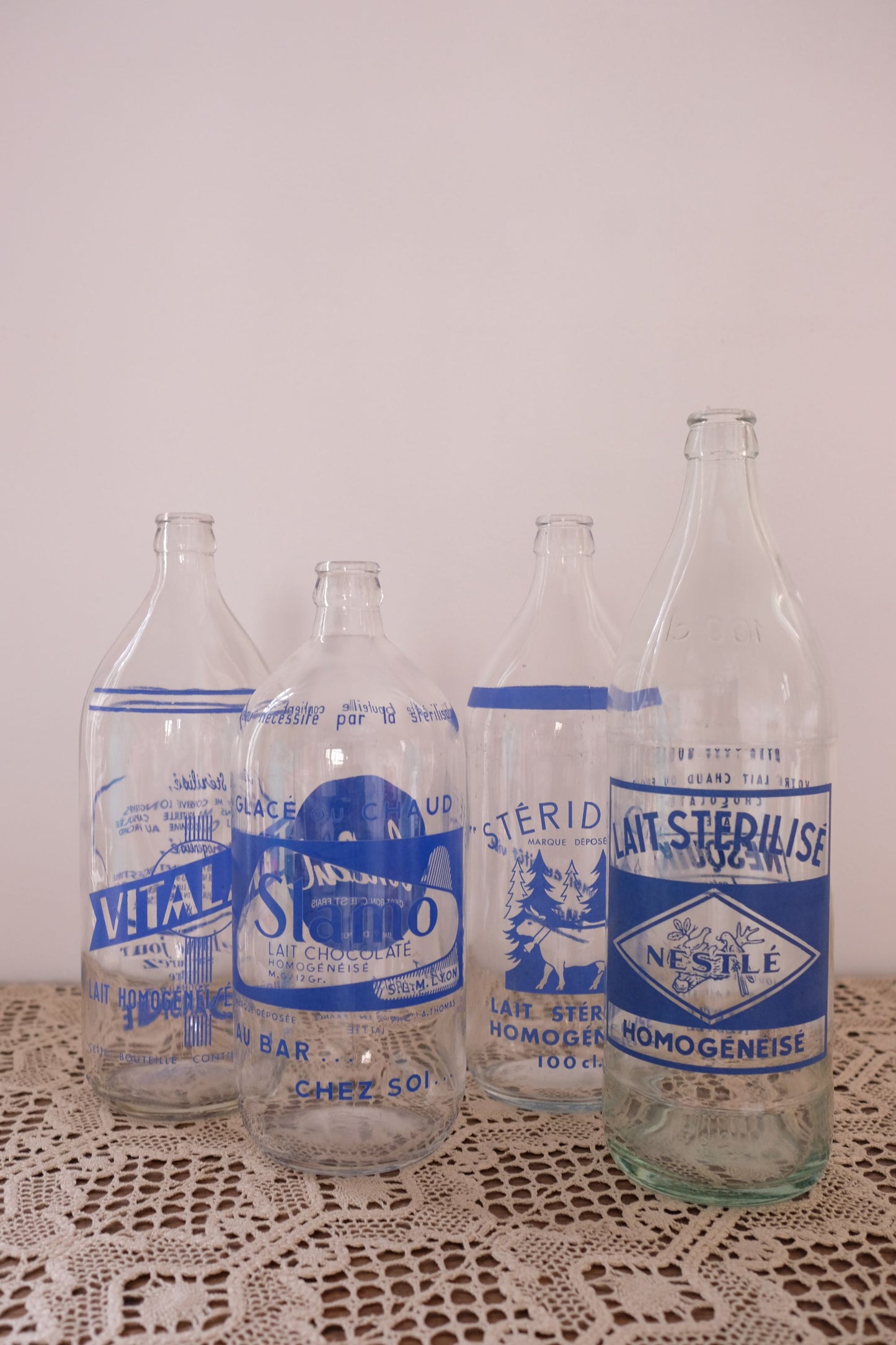 Bouteilles de lait publicitaires