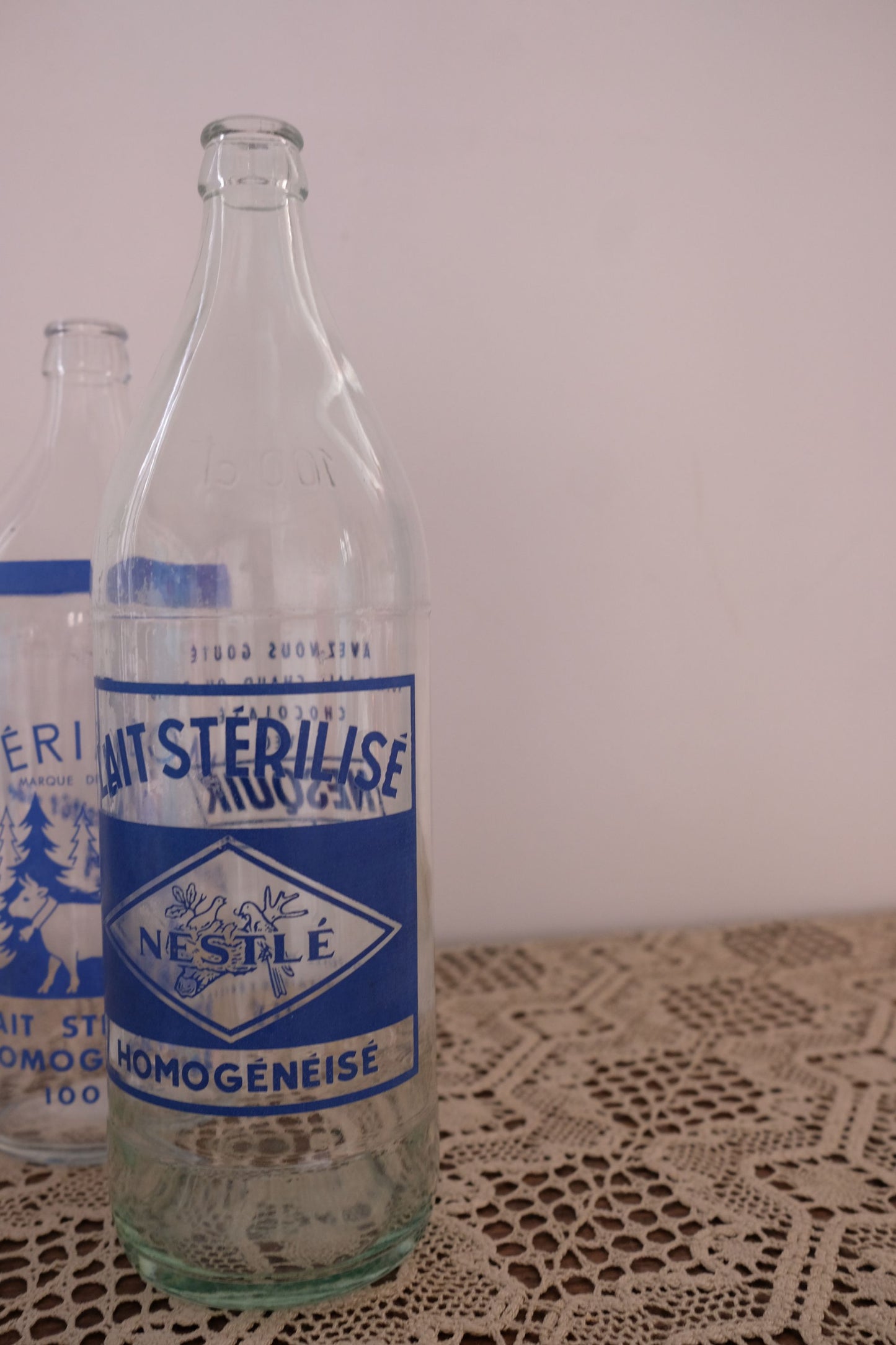 Bouteilles de lait publicitaires