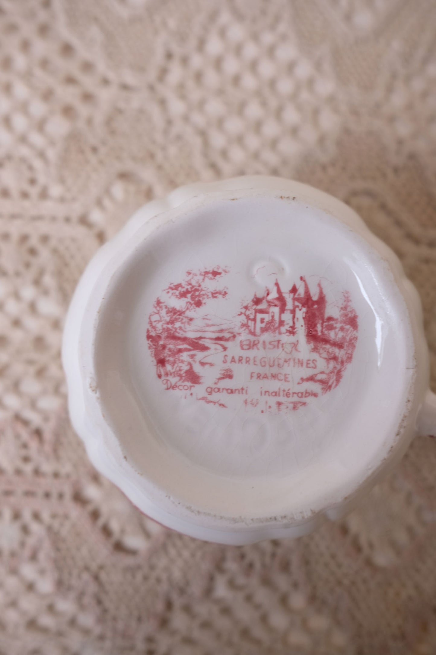 Pot à lait Sarreguemines, motif Bristol