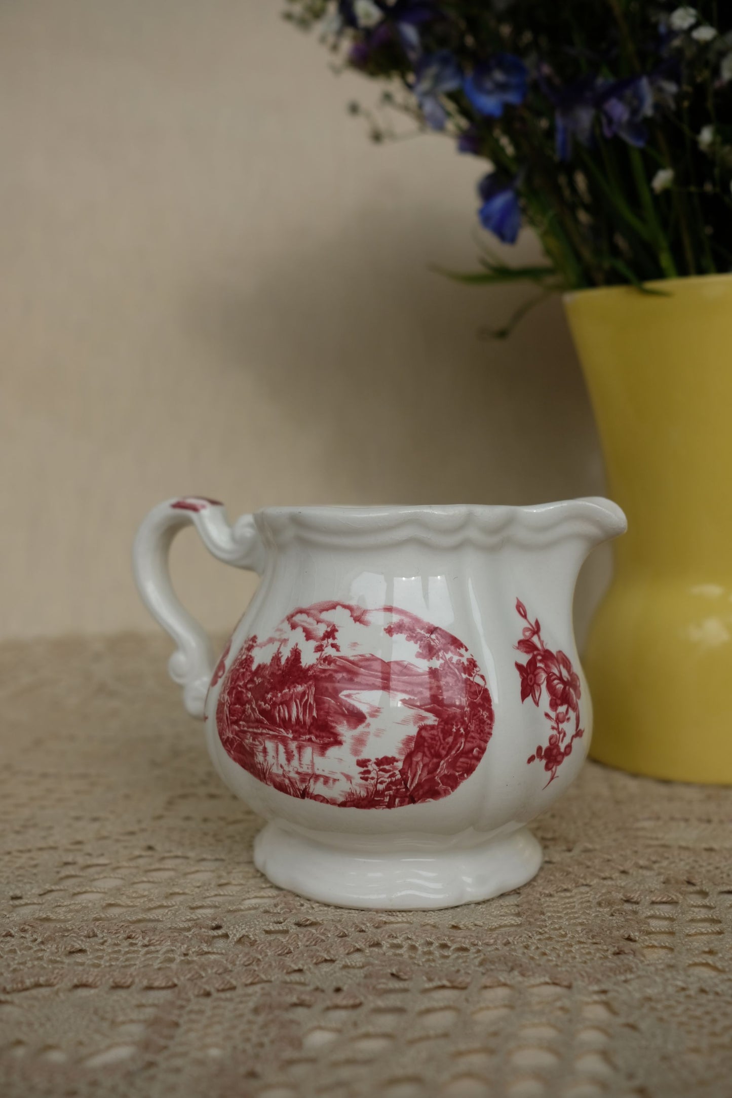 Pot à lait Sarreguemines, motif Bristol