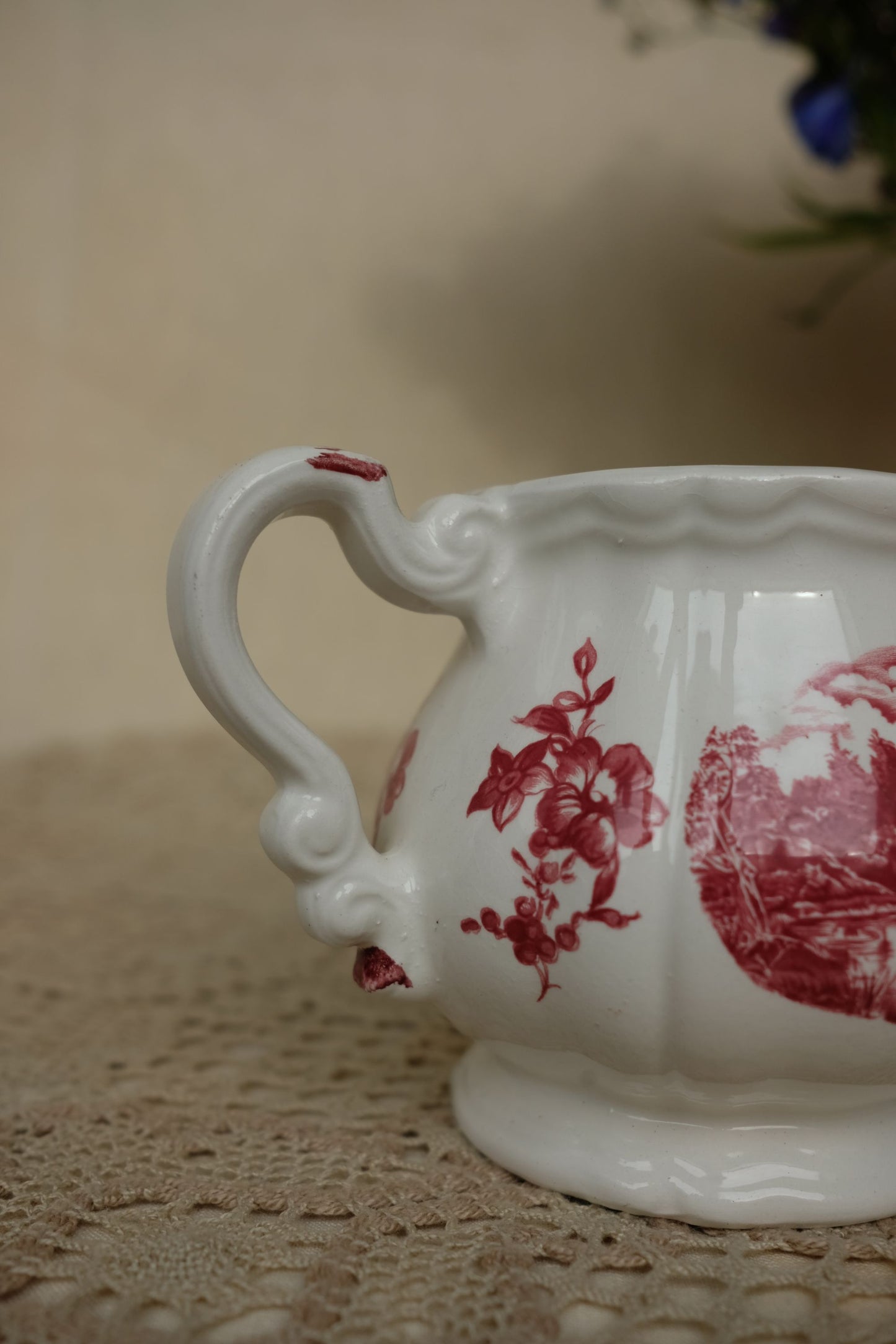Pot à lait Sarreguemines, motif Bristol