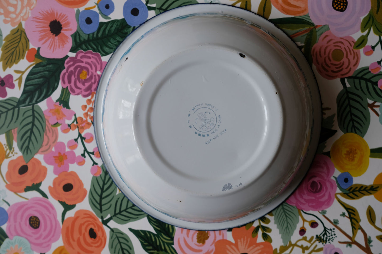 Bassine émaillée 30 cm numéro 3