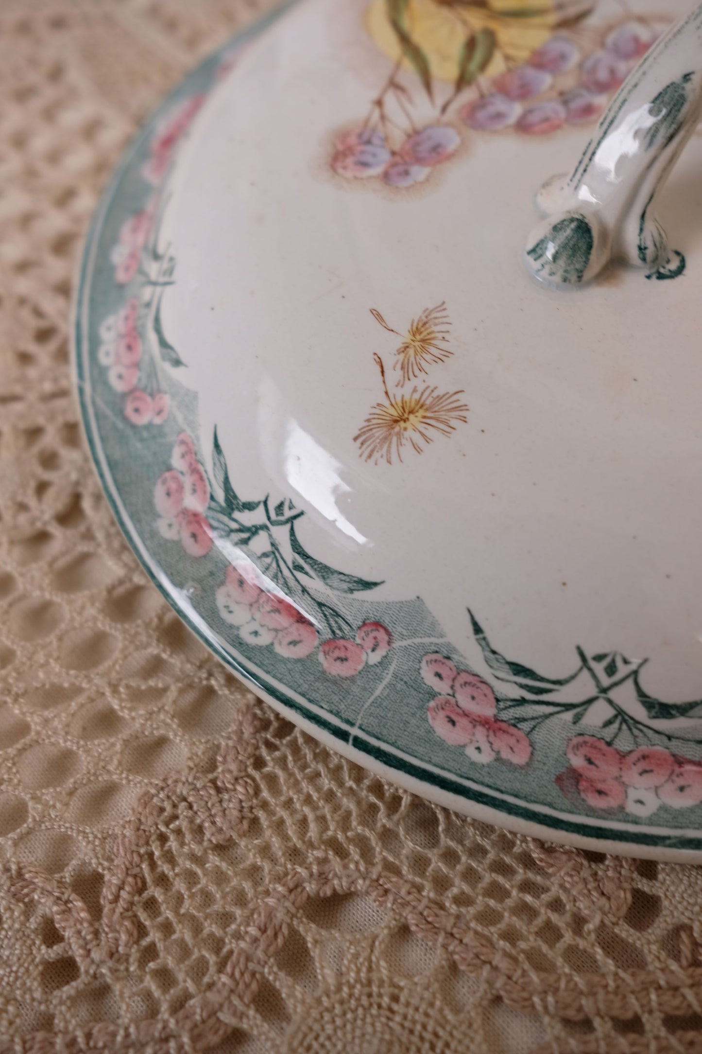 Plat terre de fer, modèle René