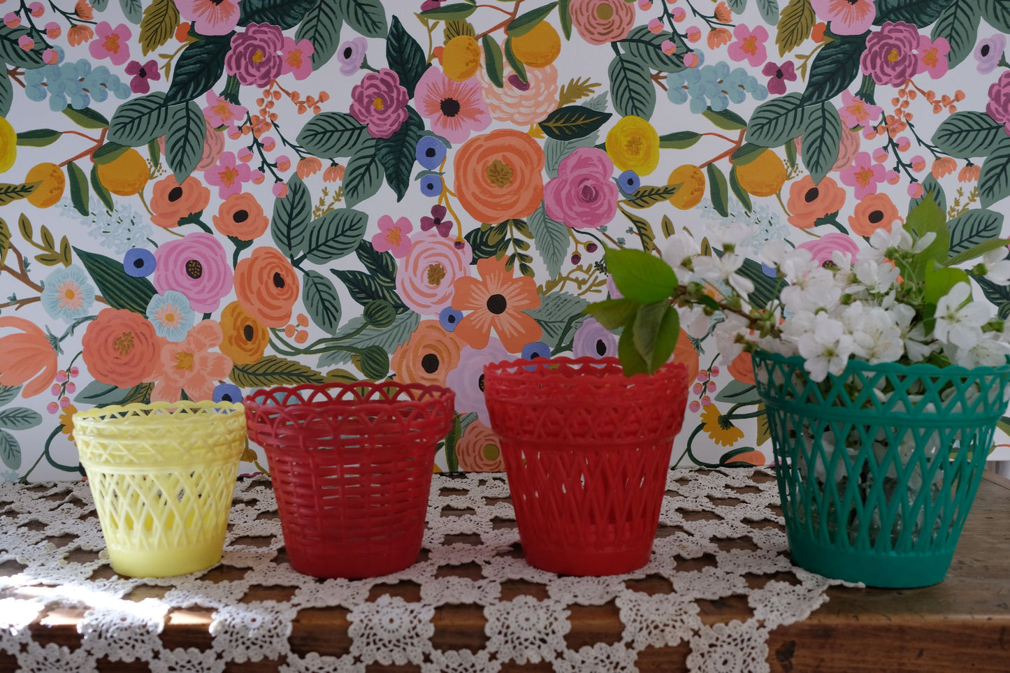 Cache pots en plastique