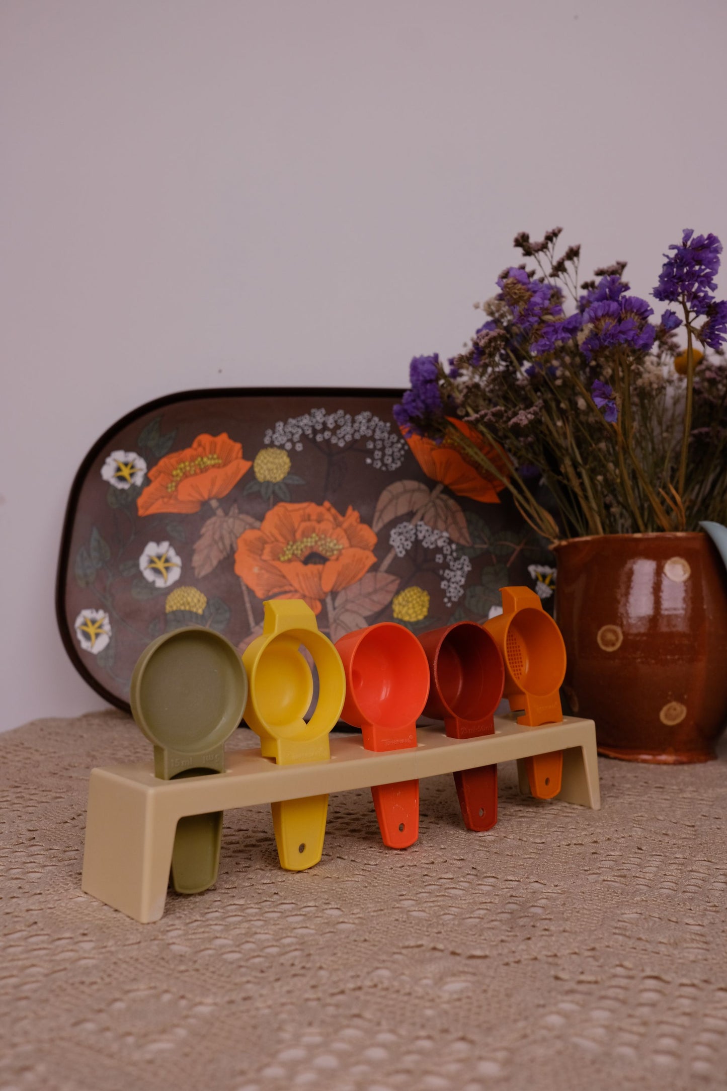 Support mural tupperware