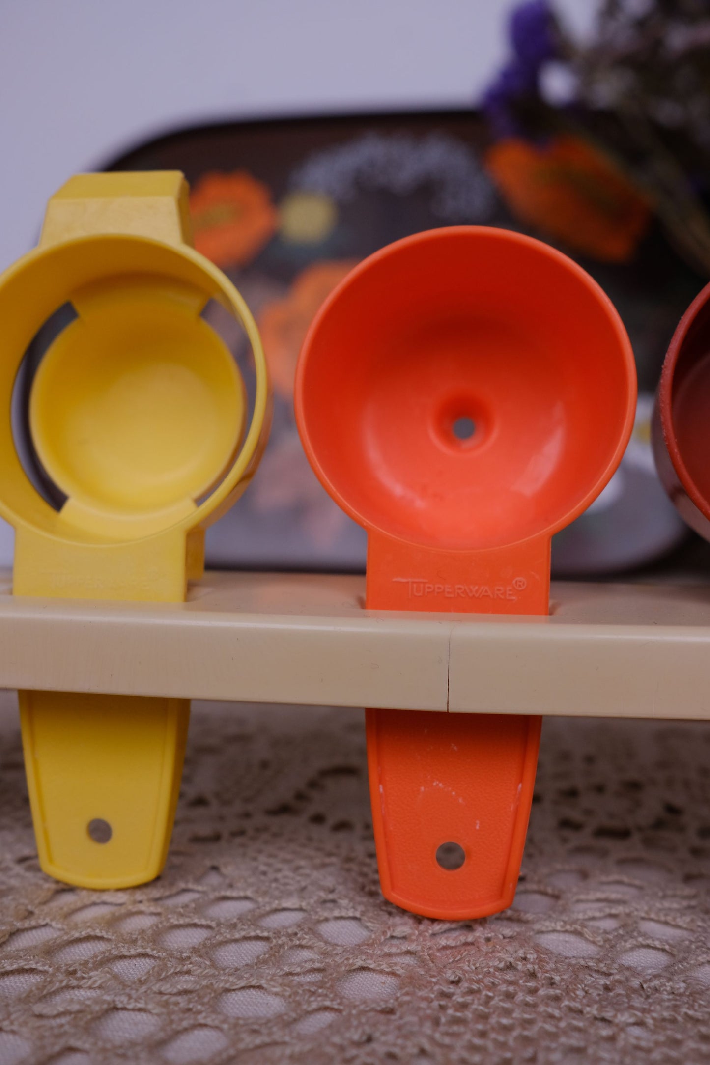 Support mural tupperware