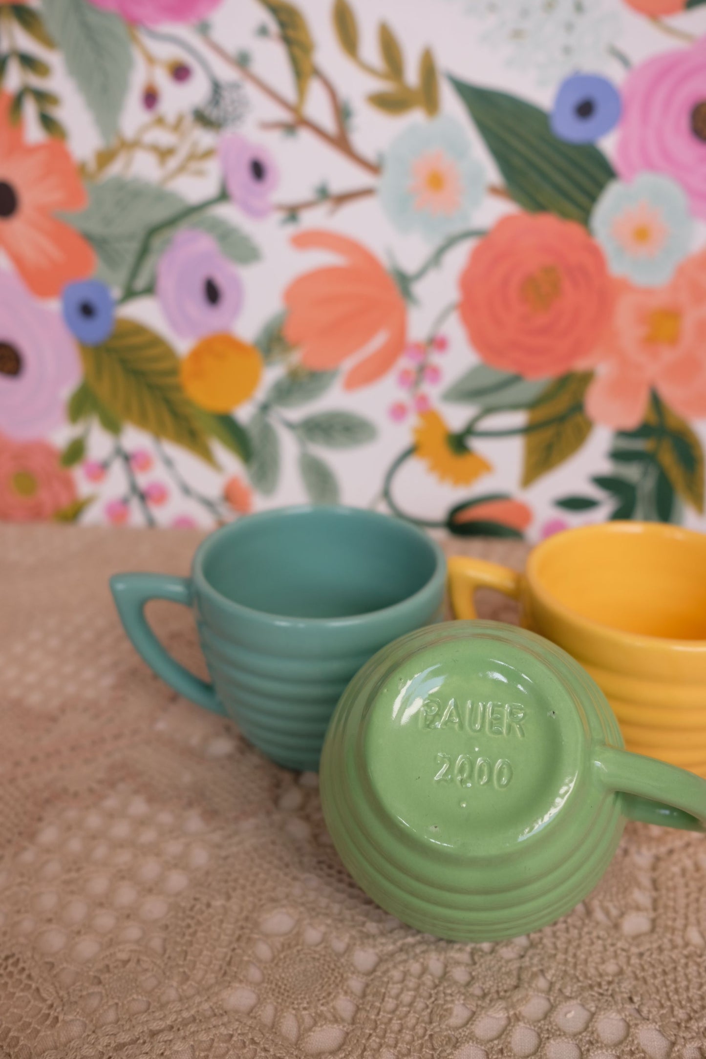 Tasses Bauer pottery