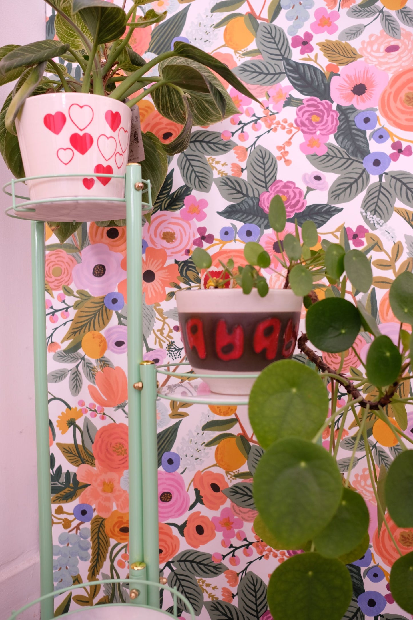 Porte plante en metal peint et marbre