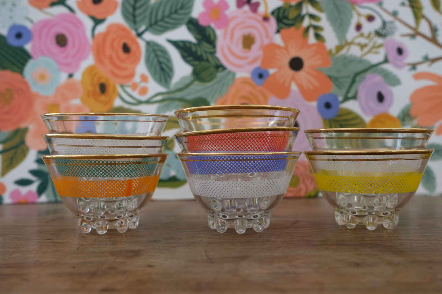 Ensemble de petites coupes en verres
