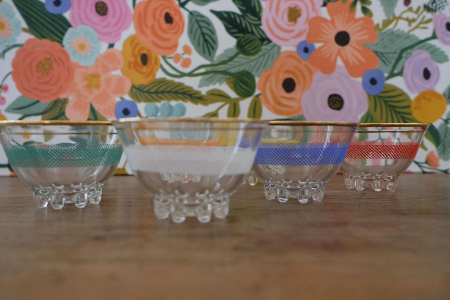Ensemble de petites coupes en verres