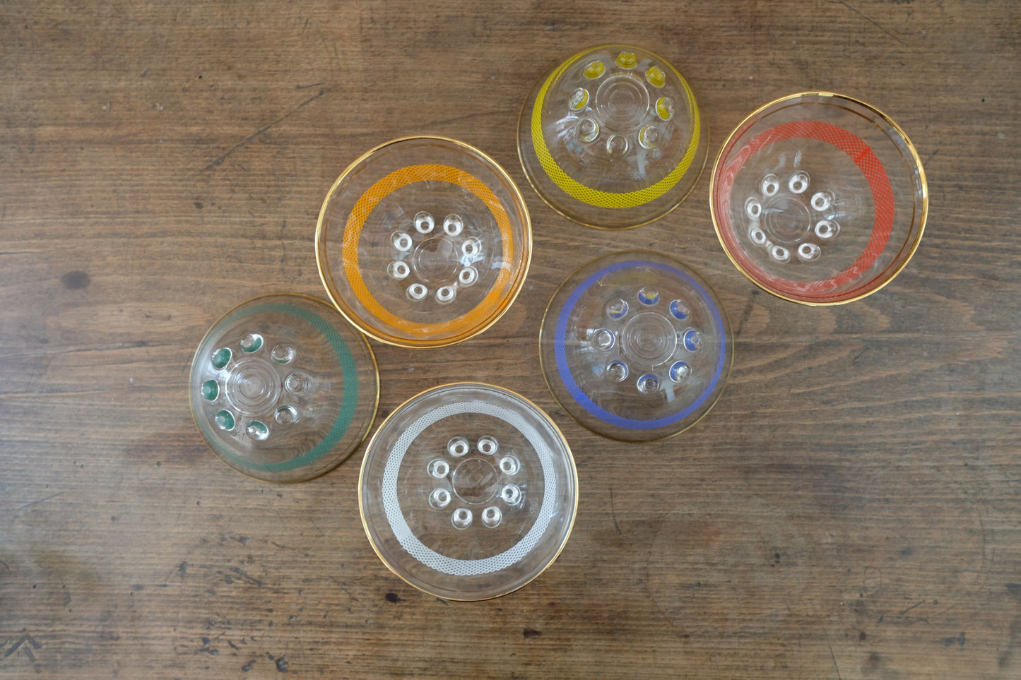 Ensemble de petites coupes en verres