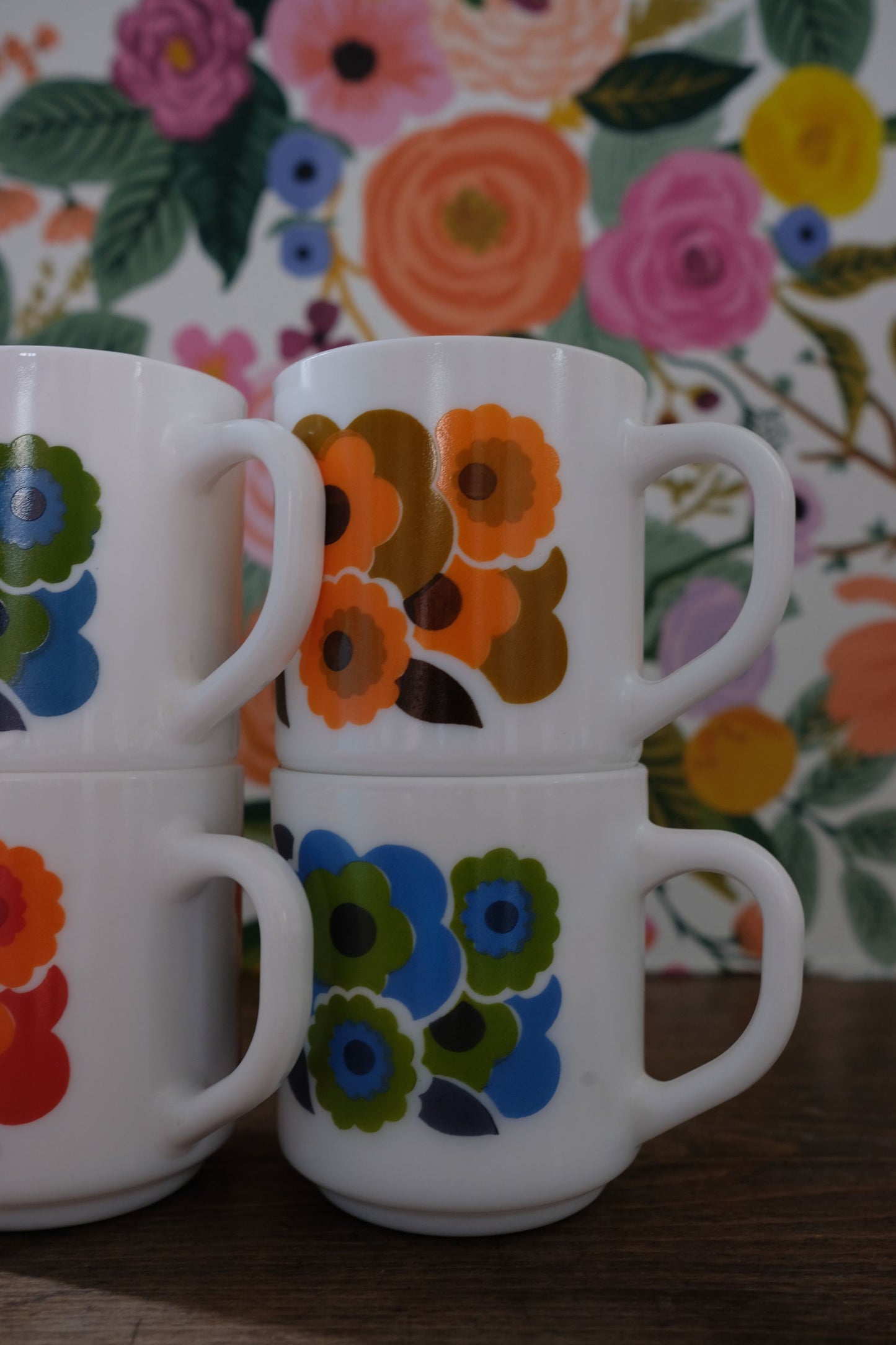 Ensemble de quatre mugs Lotus