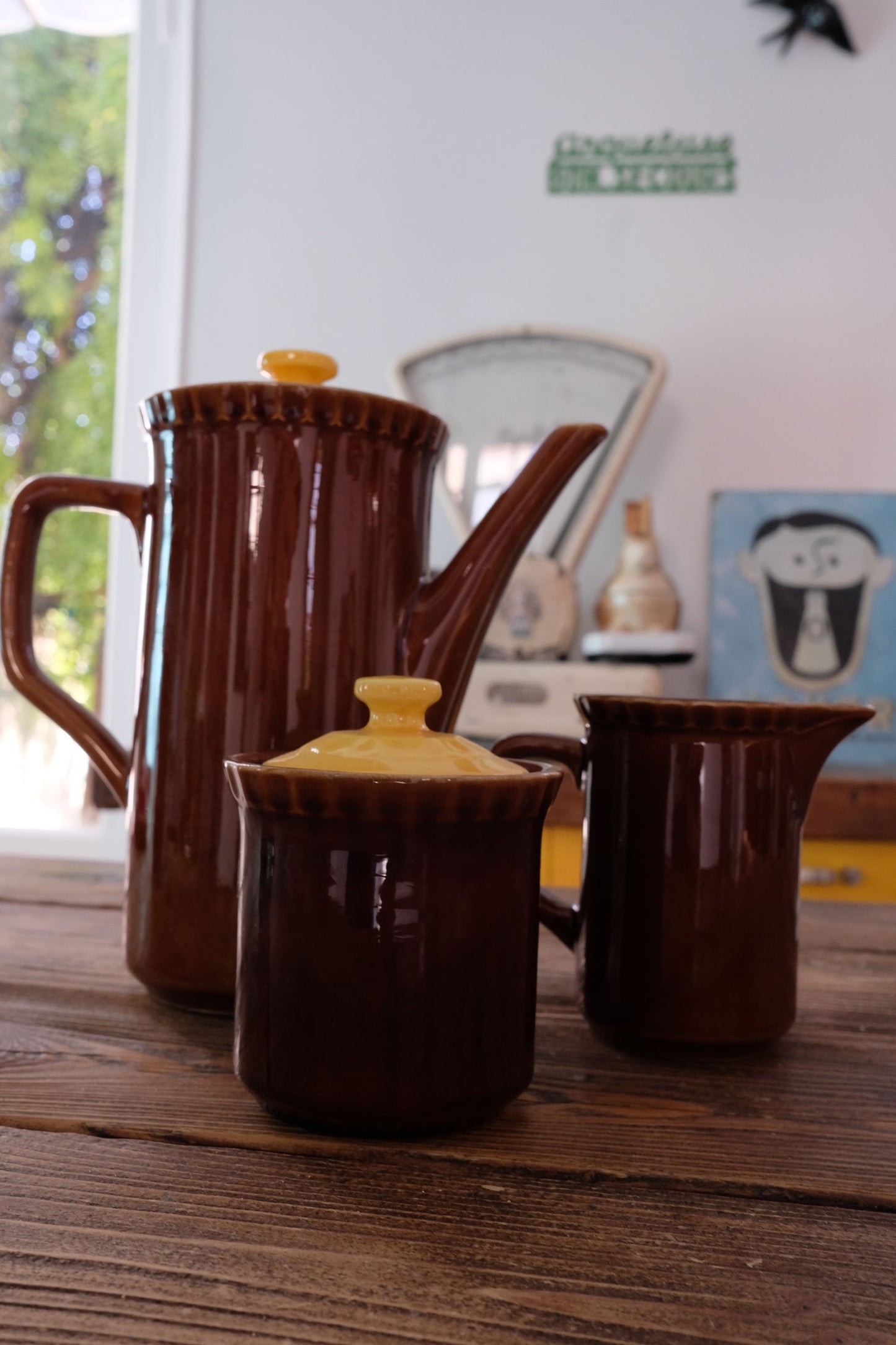 Cafetiere Digoin Sarreguemine, pot à lait et sucrier assorti