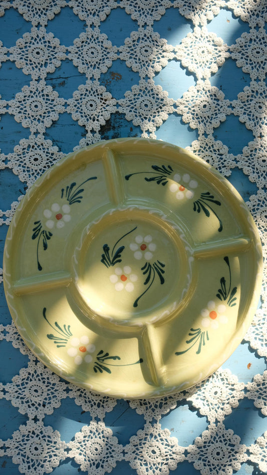 Assiettes compartimentée en poterie alsacienne de soufflenheim