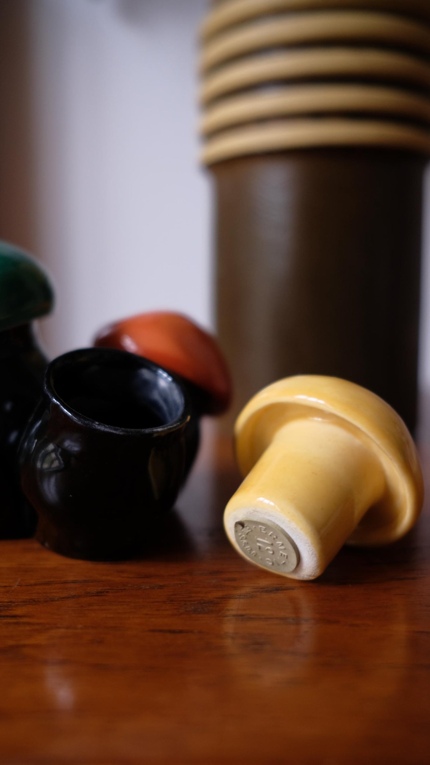 Set à condiments en céramique style Vallauris