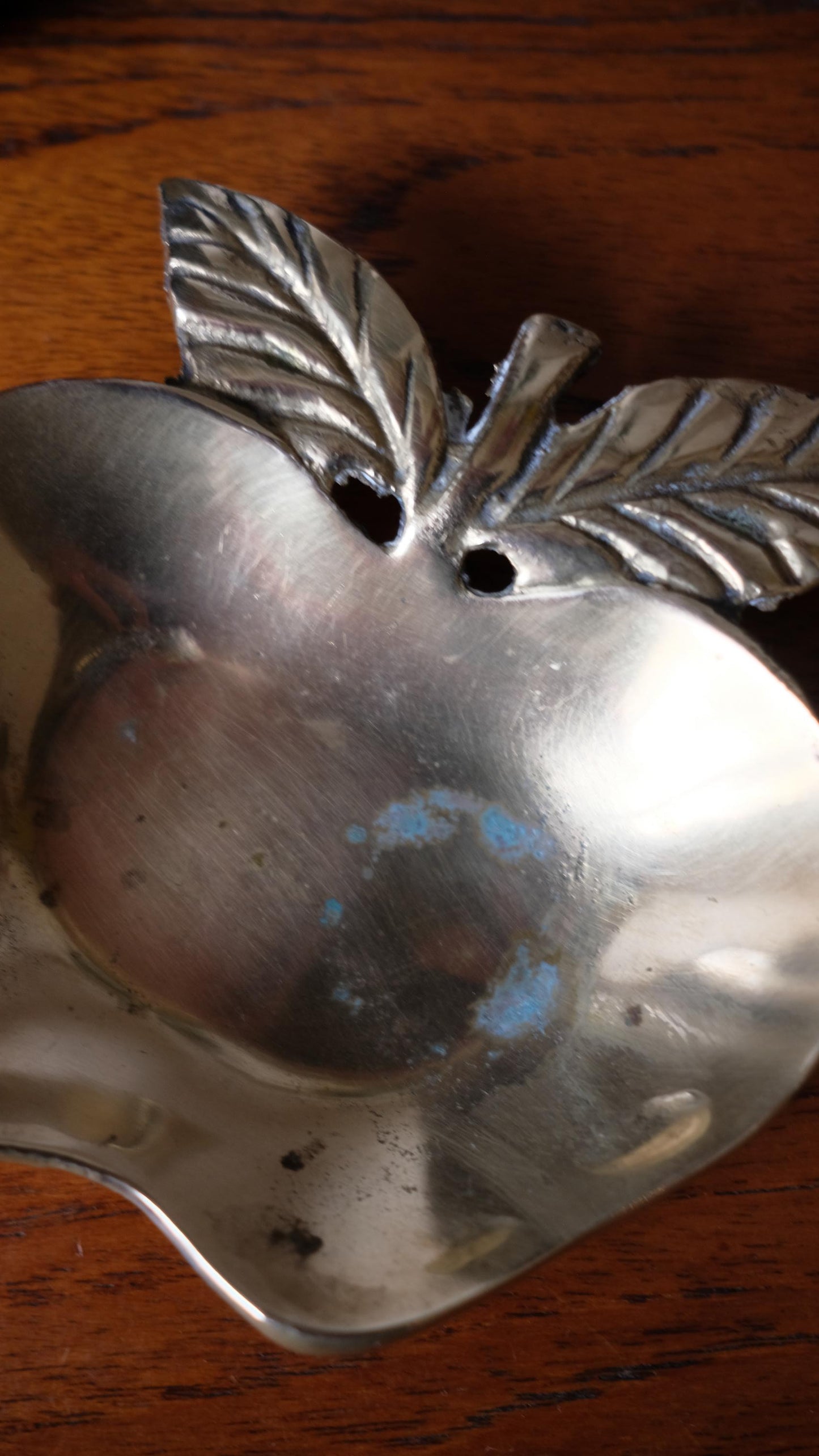 Vide poche en laiton en forme de pomme