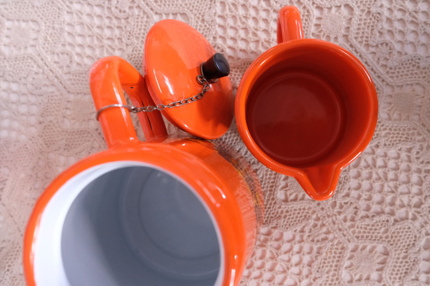 Cafetière en tôle émaillée