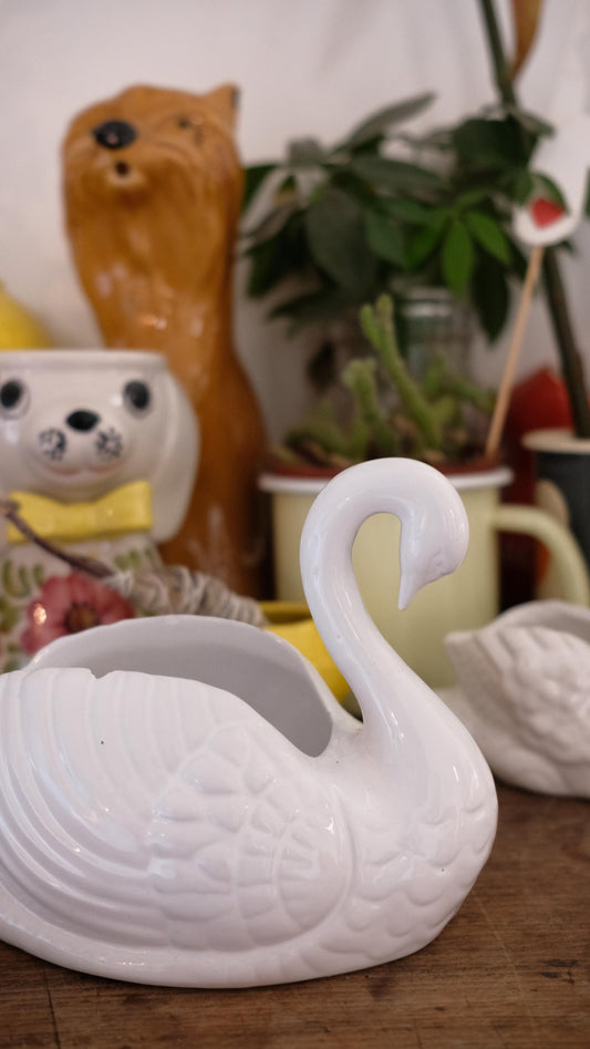 Cache pot zoomorphe cygne, modèle moyen