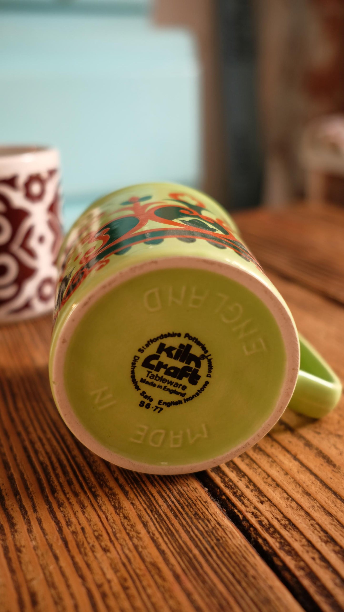 Mot de 4 mugs vintage made in England