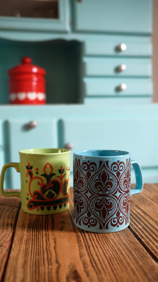 Lot de deux mugs seventies made in England