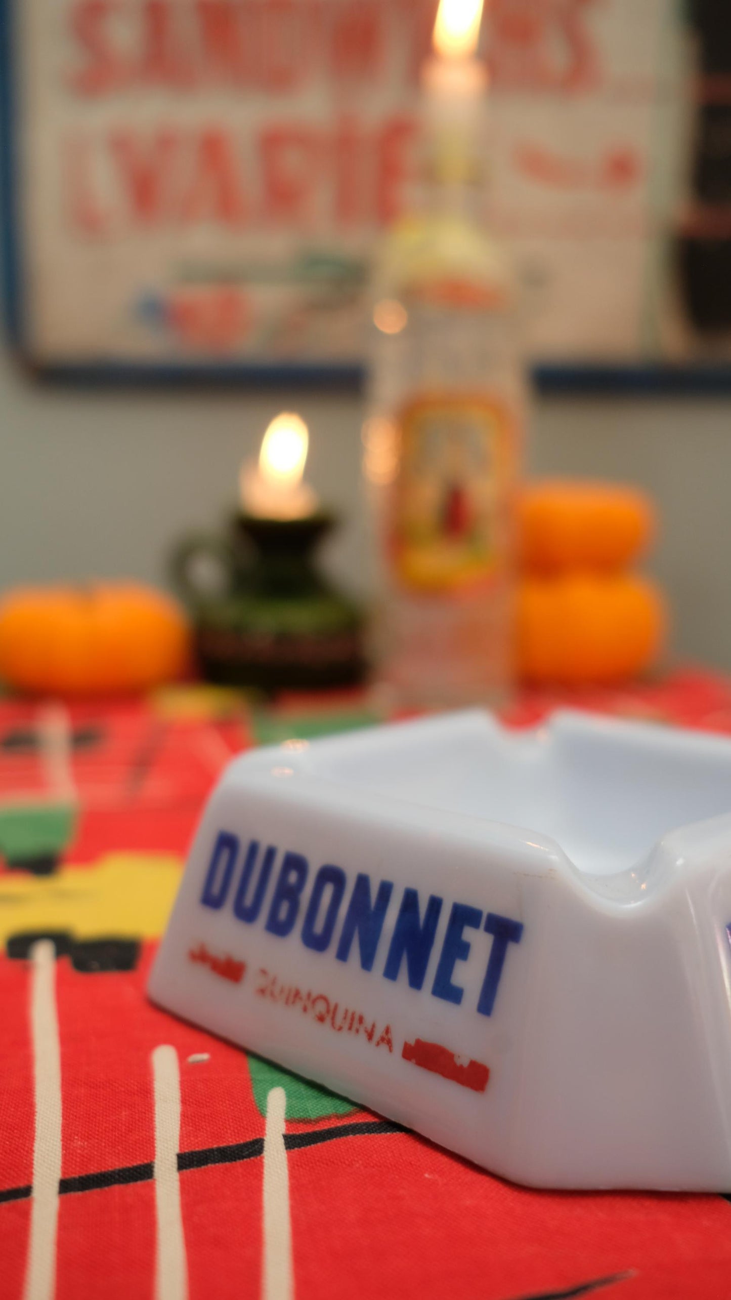 Cendrier publicitaire Dubonnet en opaline vintage
