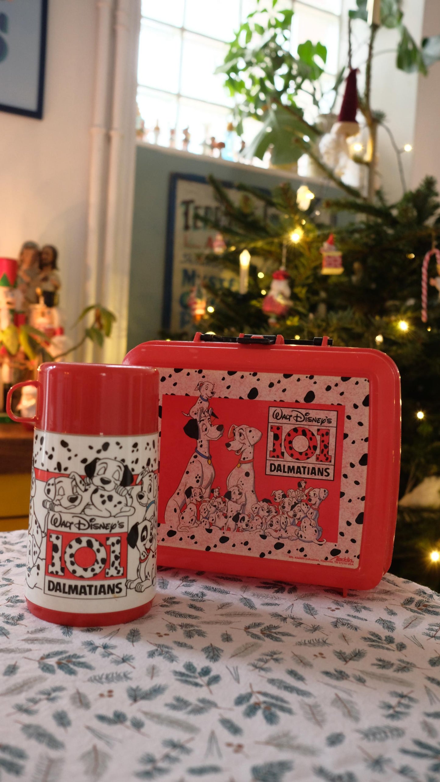 Lunch box vintage de la marque Aladin USA