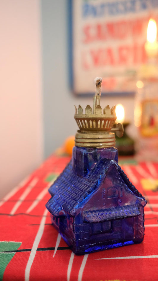 Lampe à huile vintage en forme de petite maisons
