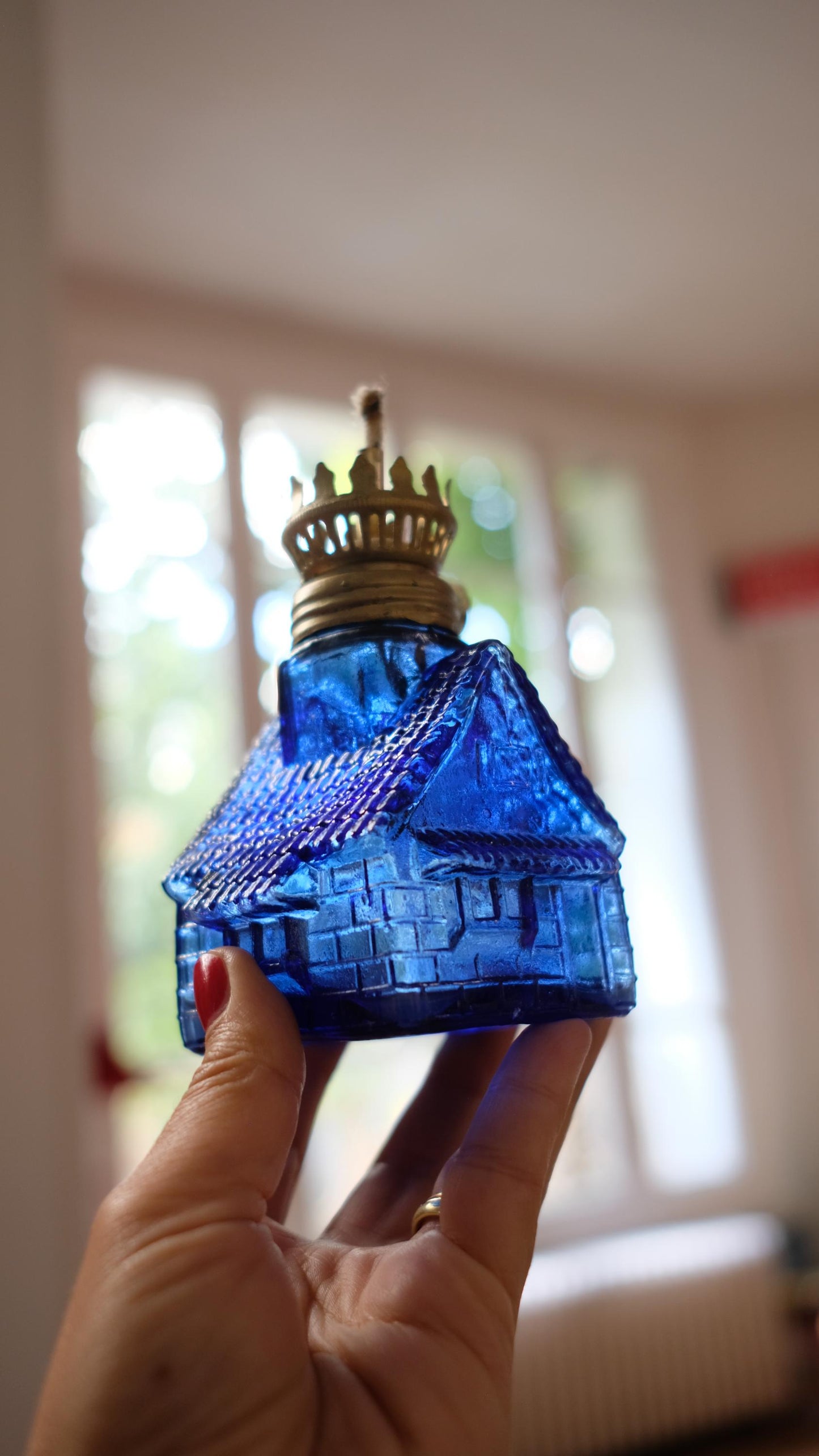 Lampe à huile vintage en forme de petite maisons