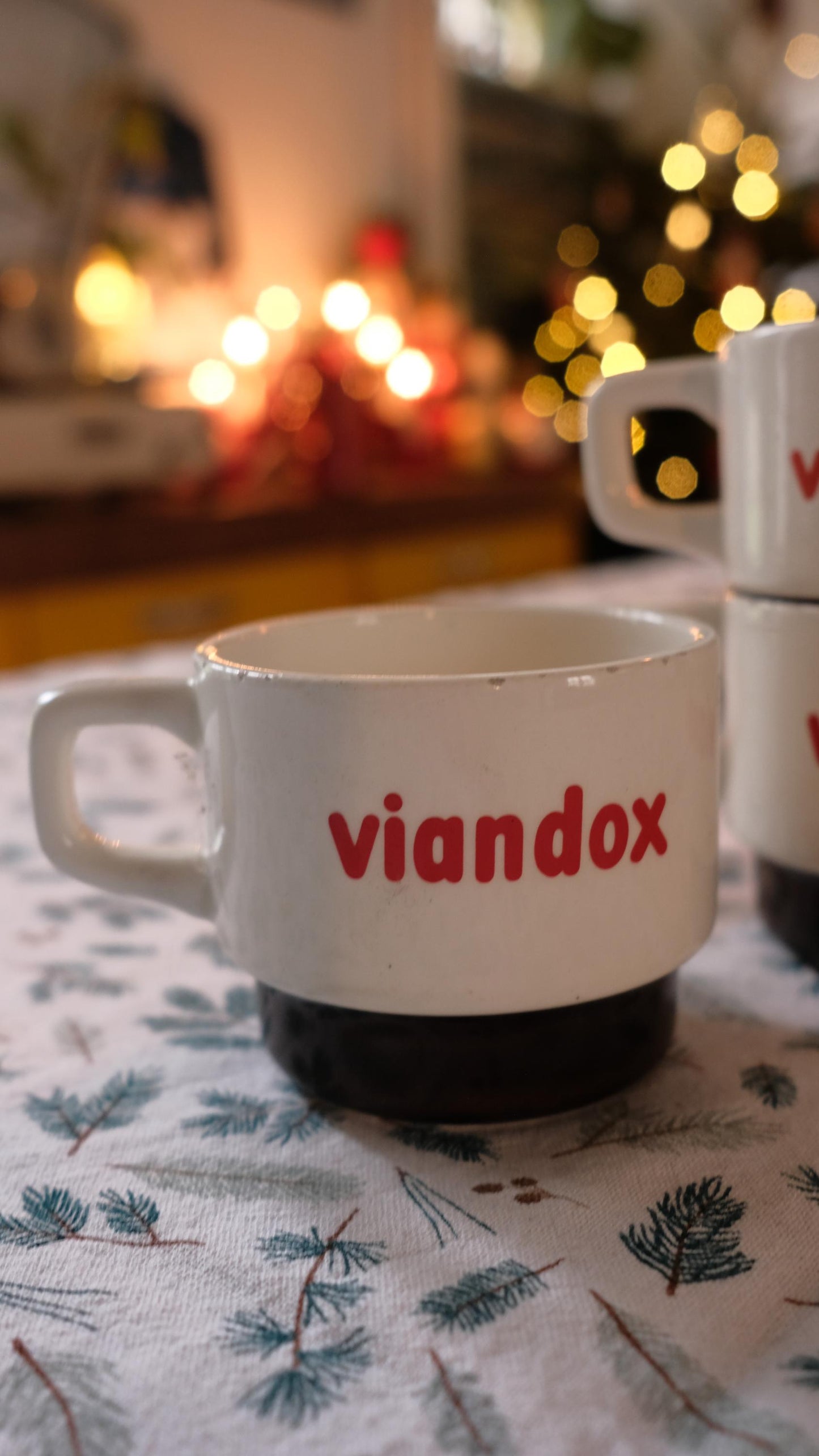 Lot de trois tasses viandox vintage