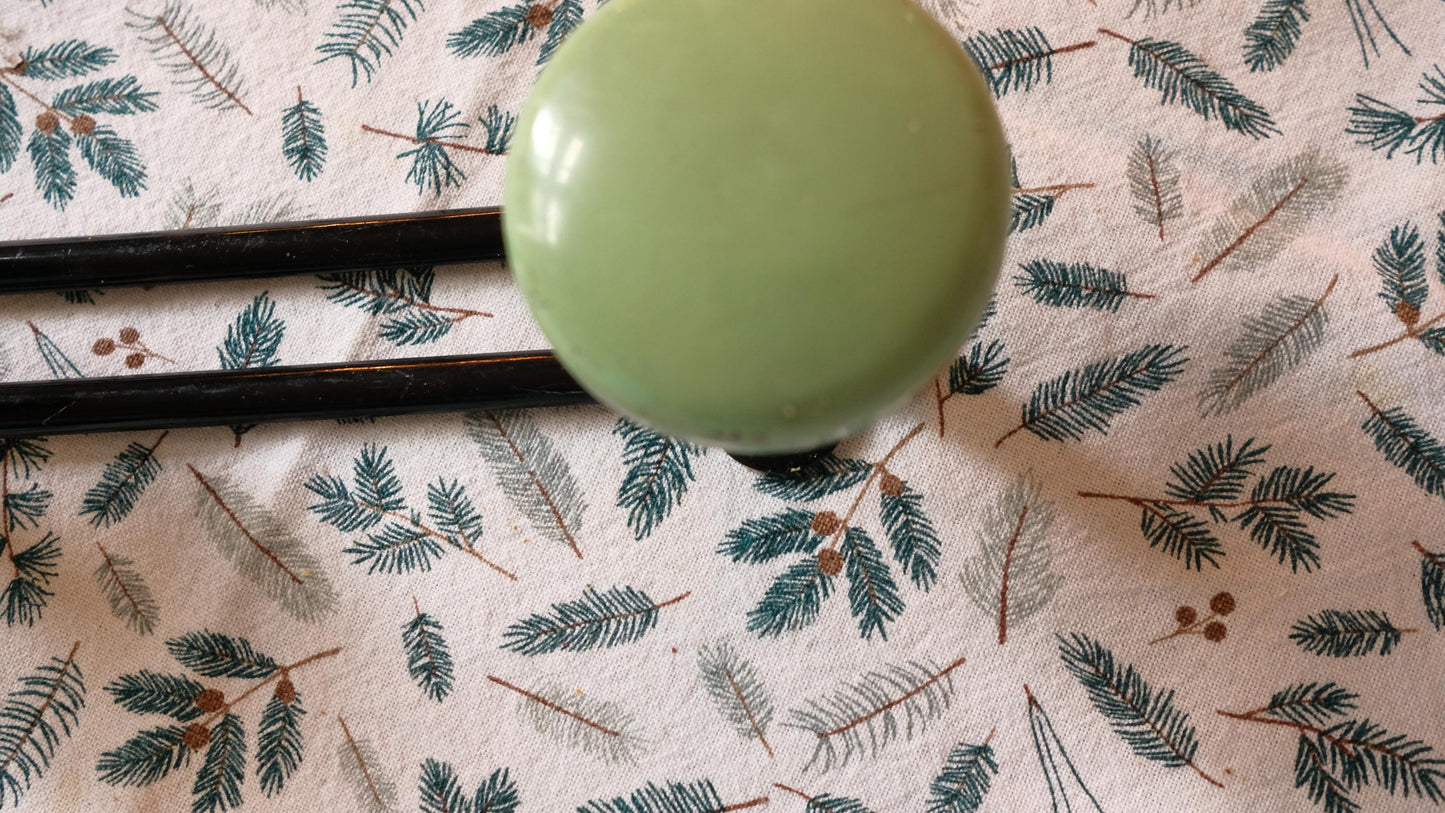 Patère vintage en métal peint