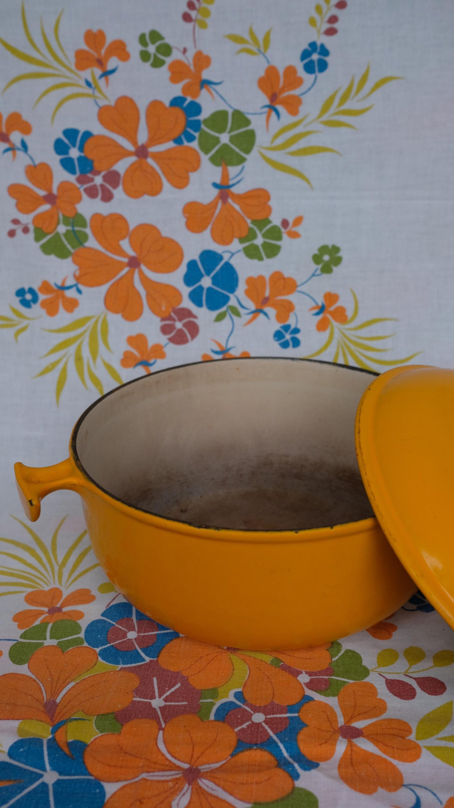 Cocotte le creuset "la mama", designée par Enzo Mari