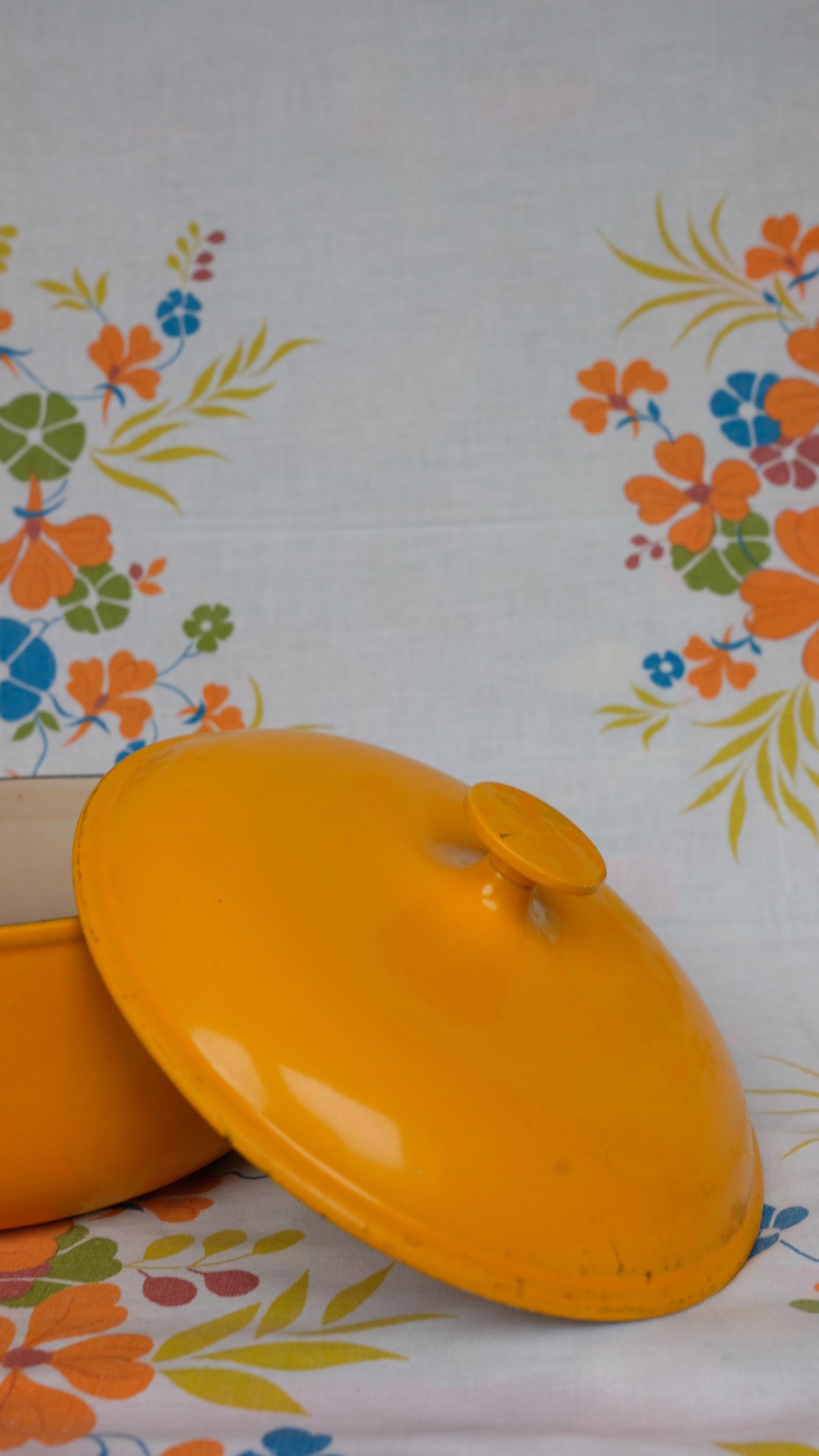 Cocotte le creuset "la mama", designée par Enzo Mari