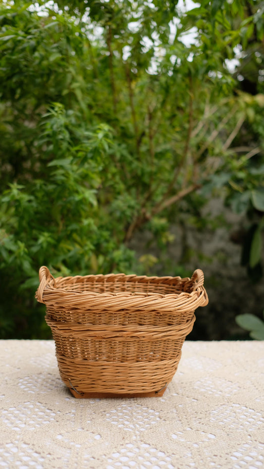 Panier décoratif vintage en osier