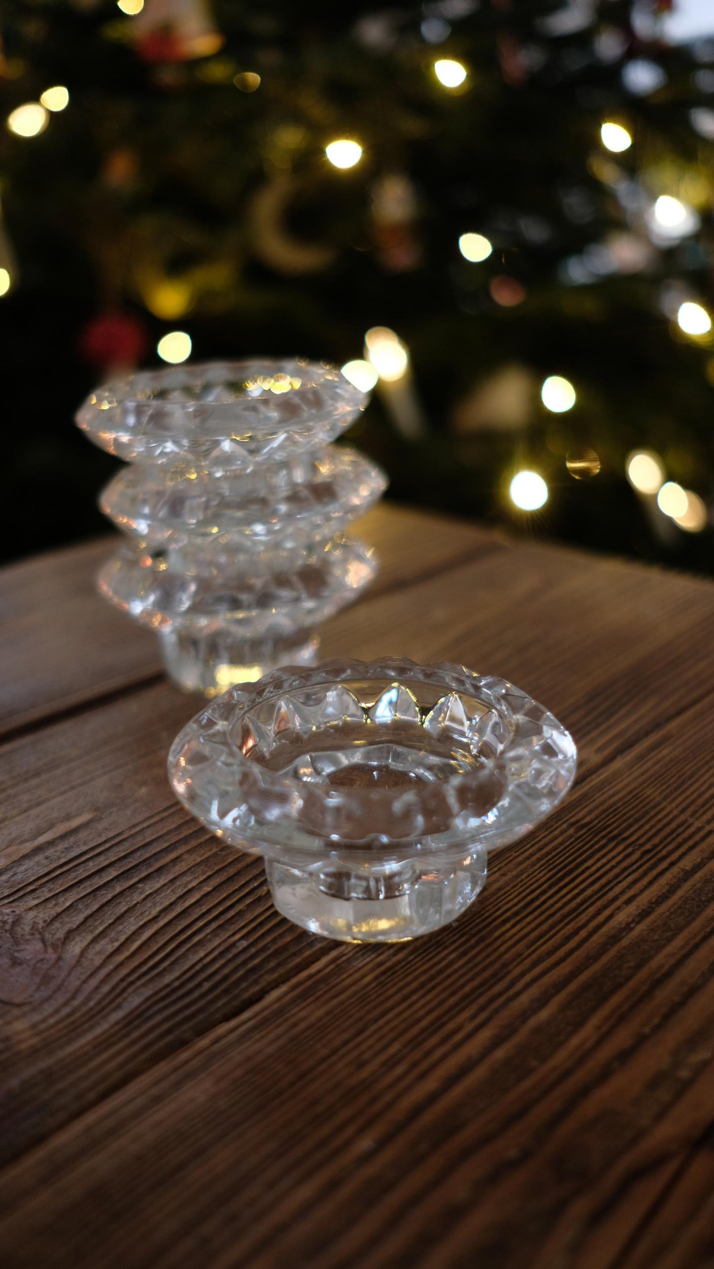 Lot de quatre bougeoirs vintage en verre