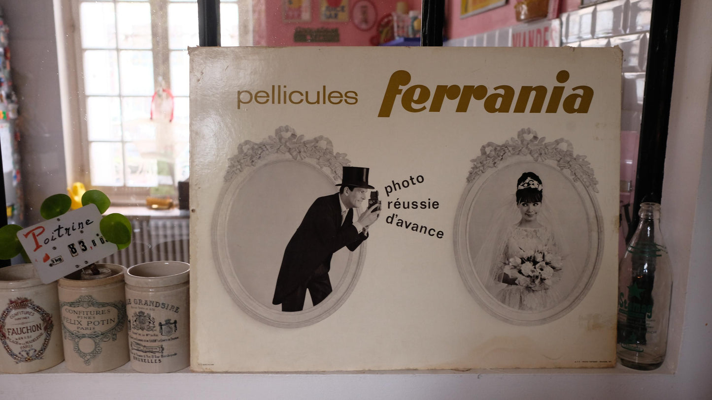 Carton publicitaire vintage pour les pellicules Ferrania
