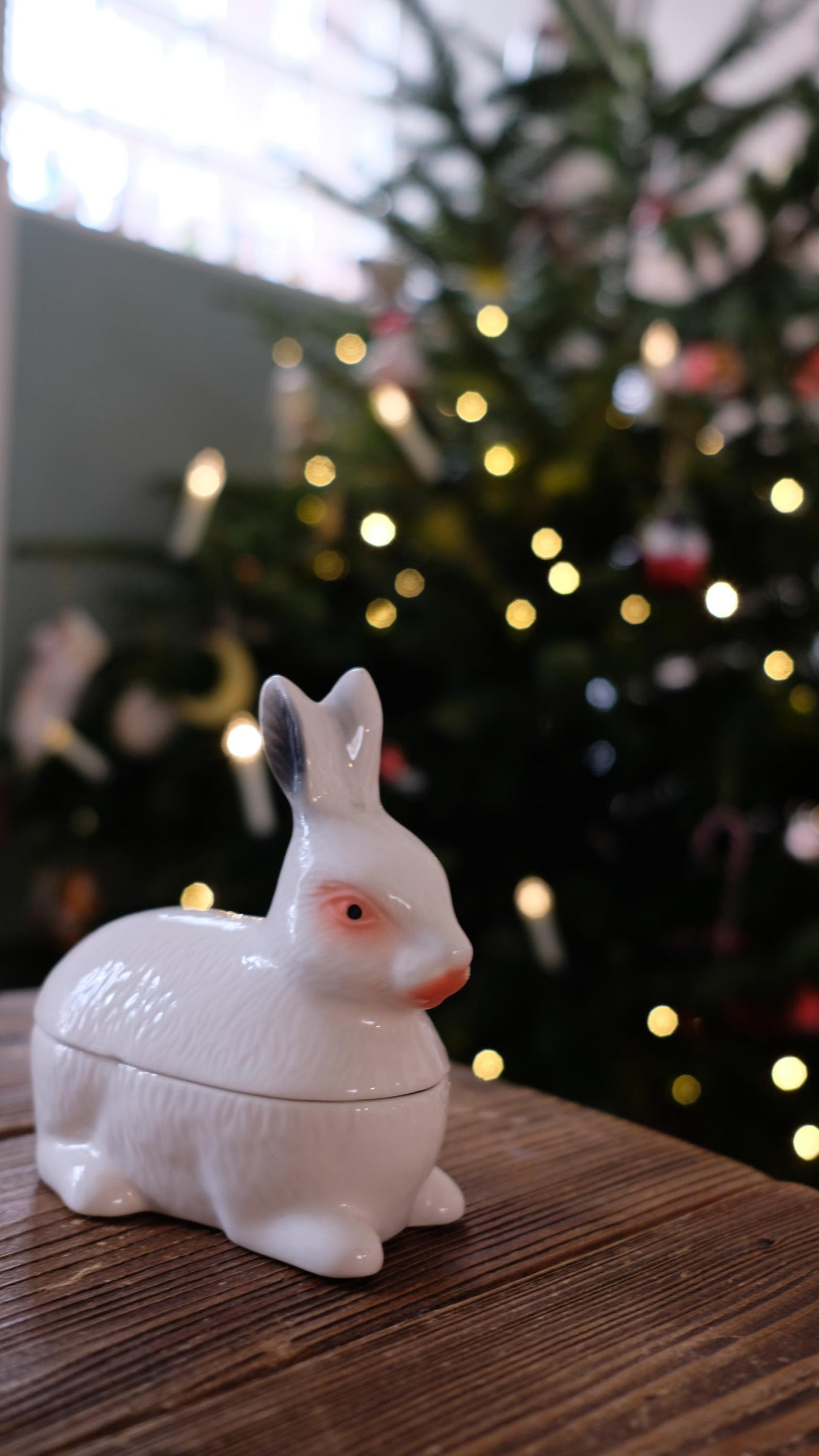 Petites terrines Caugant, modèle lapin blanc assez rare