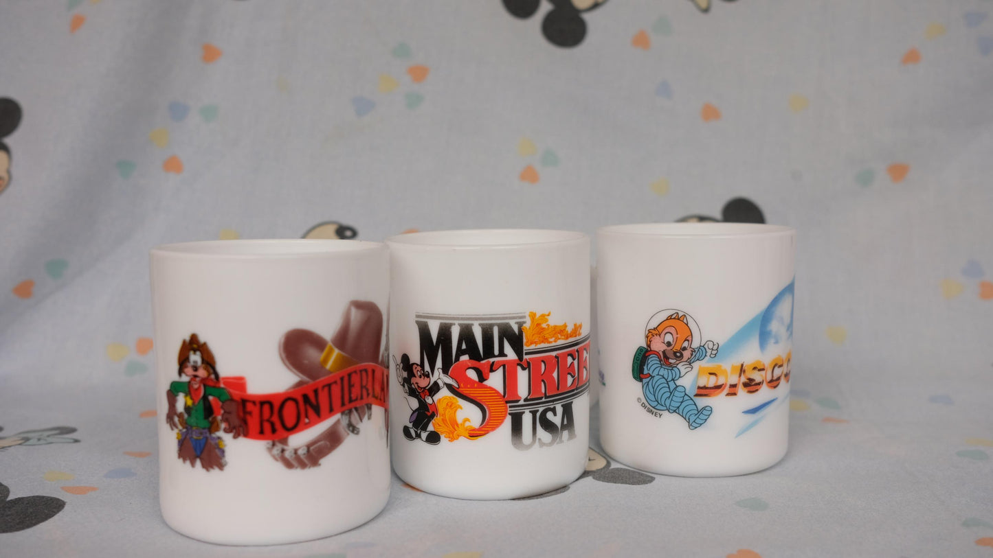 Mugs publicitaires Eurodisney par Esso en arcopal