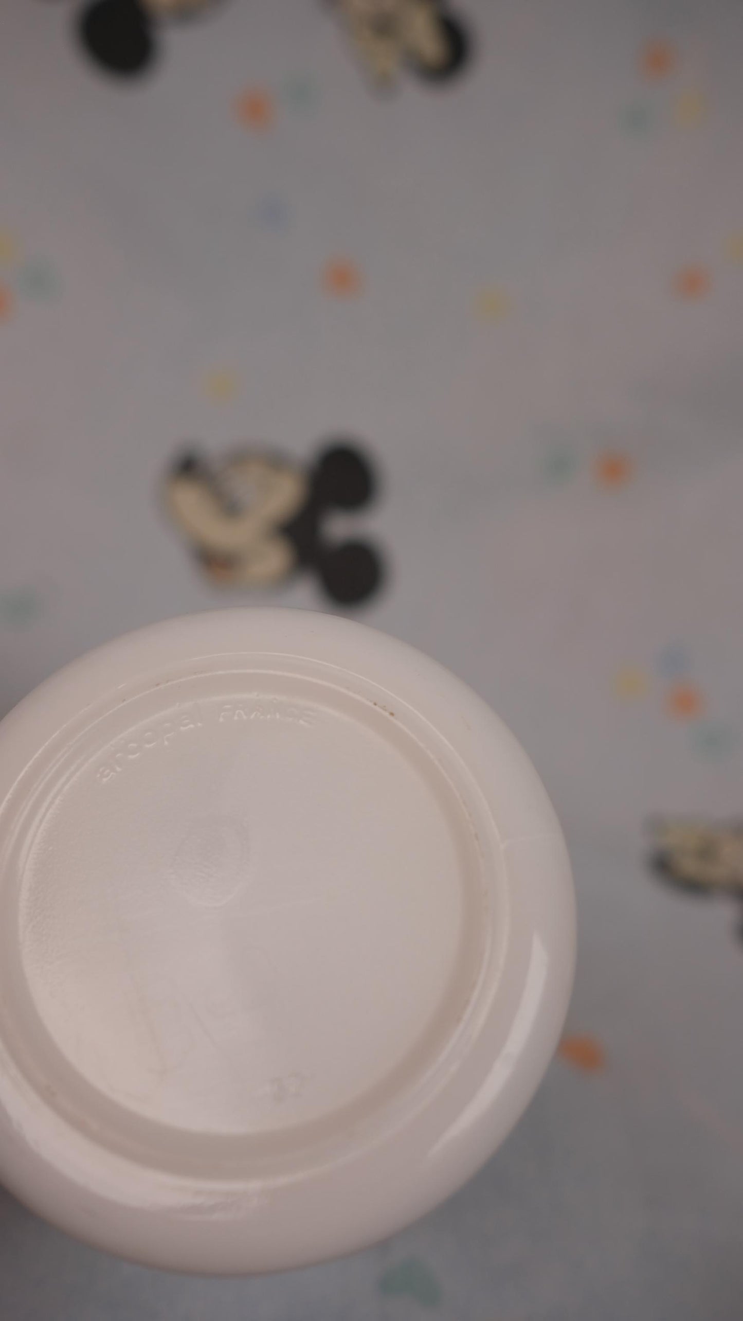 Mugs publicitaires Eurodisney par Esso en arcopal