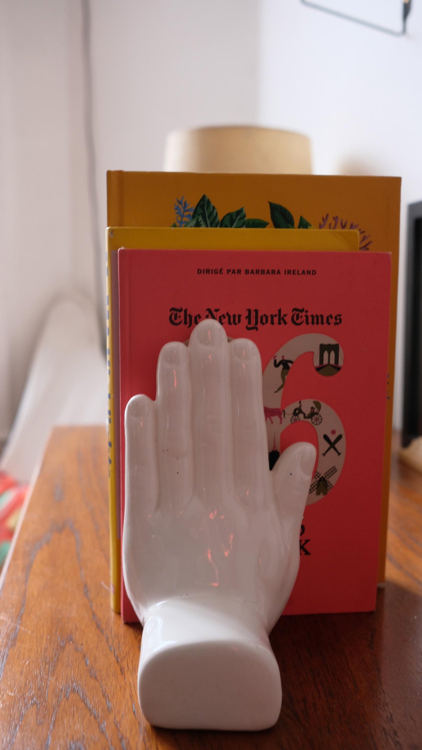 Paire de serre-livres vintage en forme de main