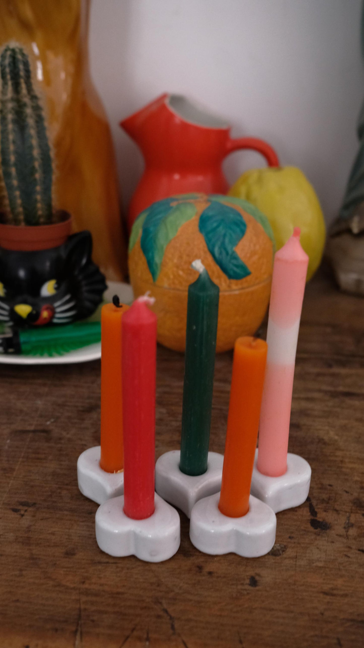 Lot de cinq mini bougeoirs en forme de coeur