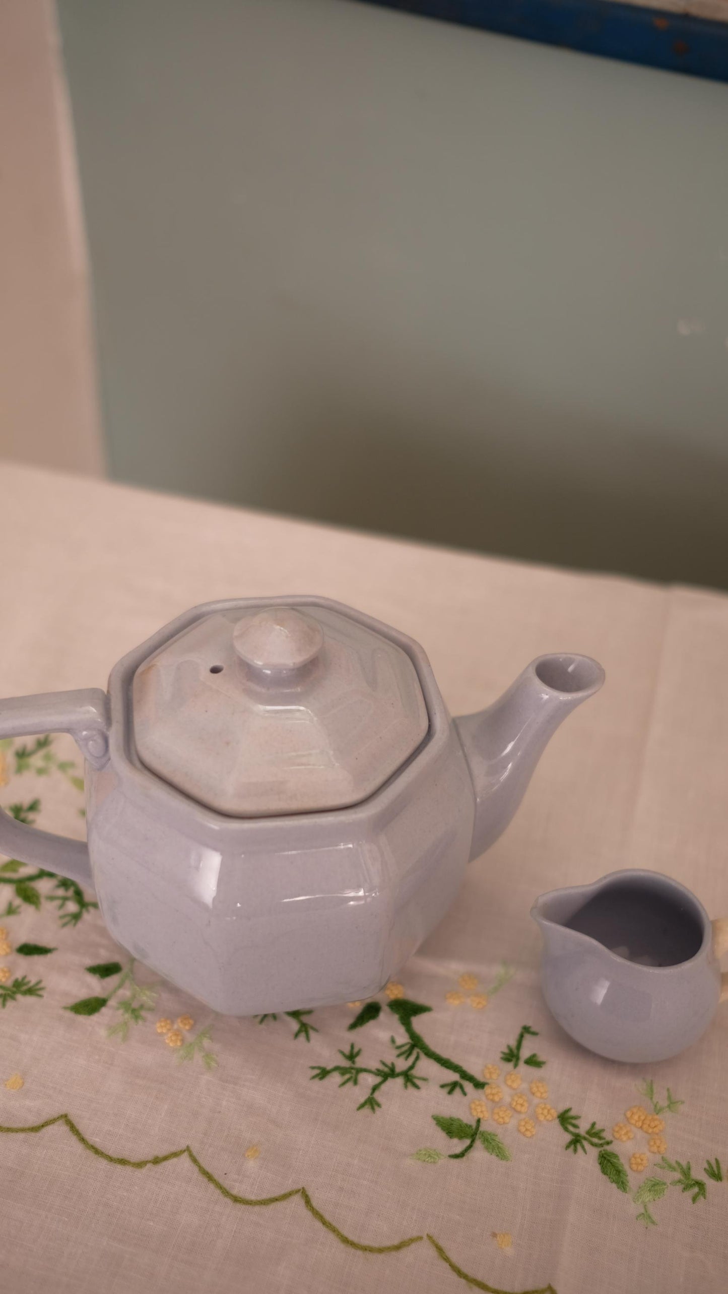 Théière une personne Villeroy&Boch vintage et petit pot à lait