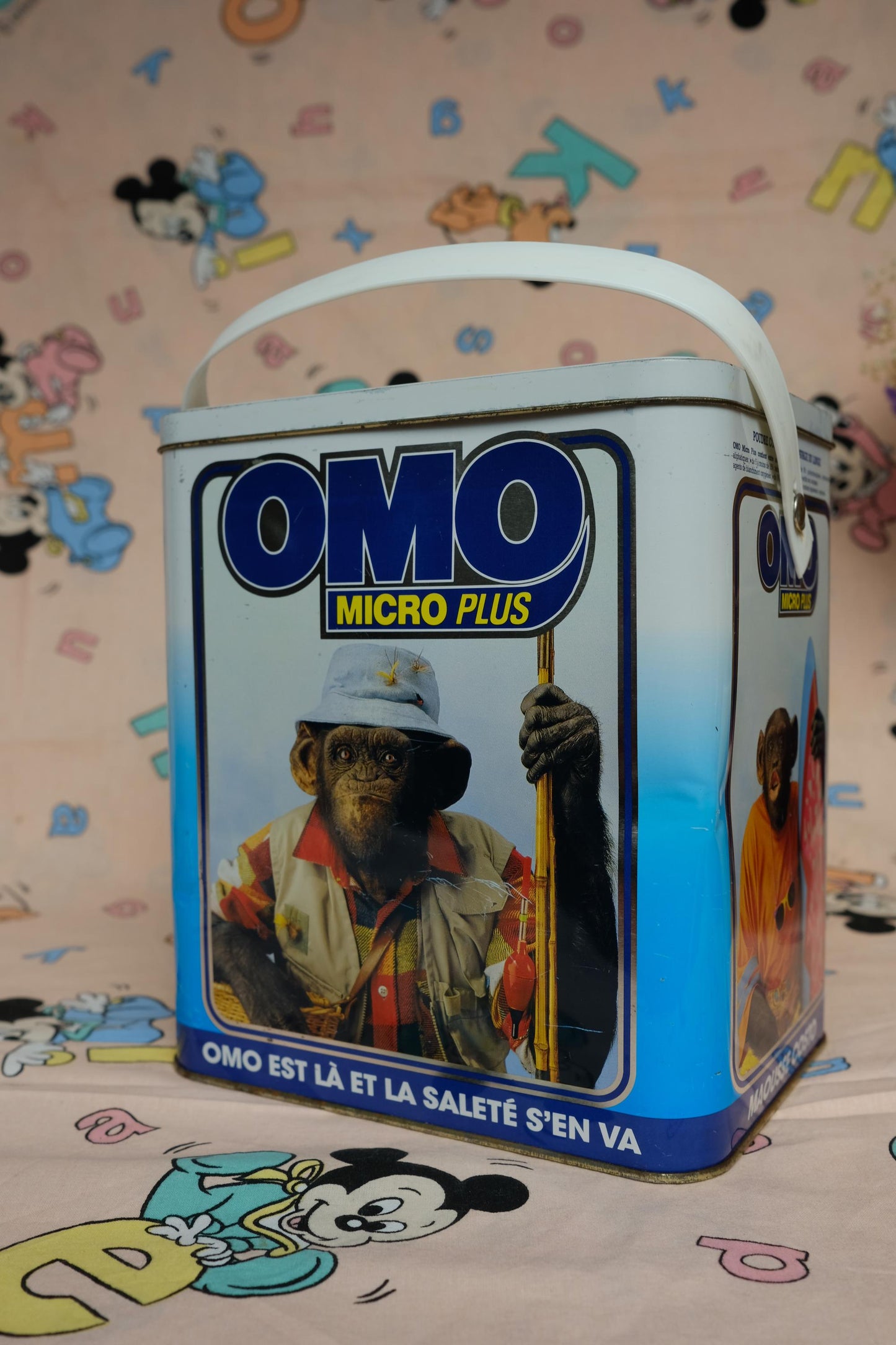 Boîte de lessive OMO