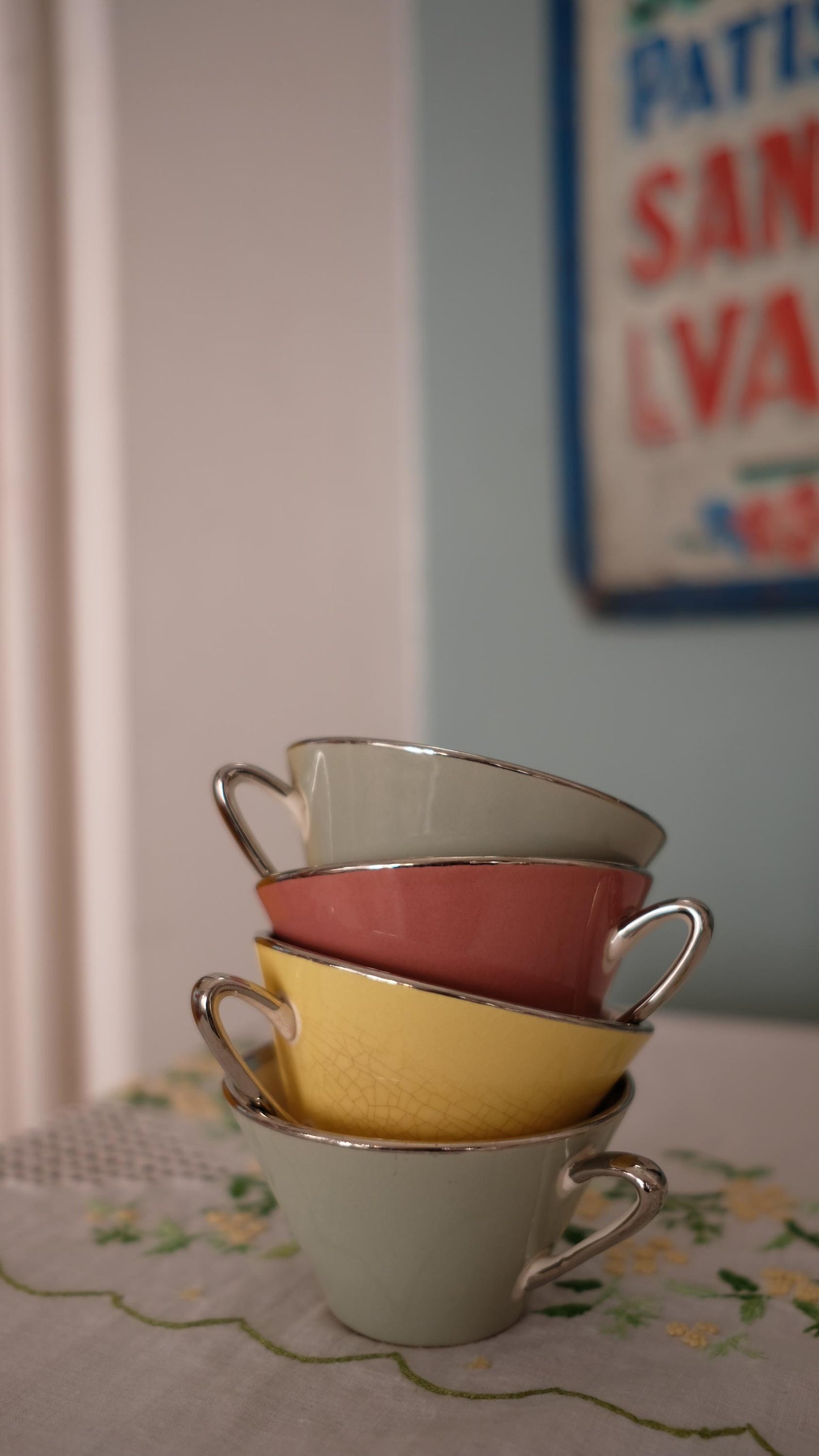 Lot de quatre tasses à expresso Villeroy & Boch vintage